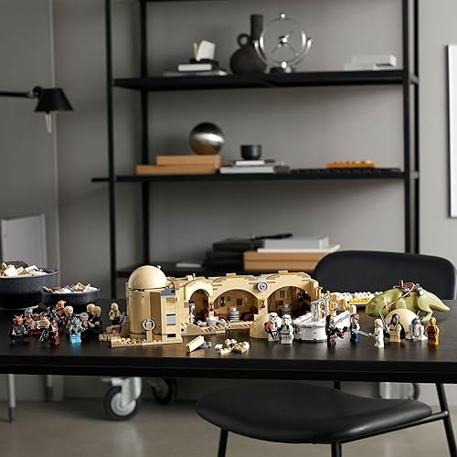 Miniatura 3 de LEGO Star Wars A New Hope Mos Eisley Cantina 75290 Kit de construcción impresionante modelo para exhibición nuevo 2021 3187 piezas