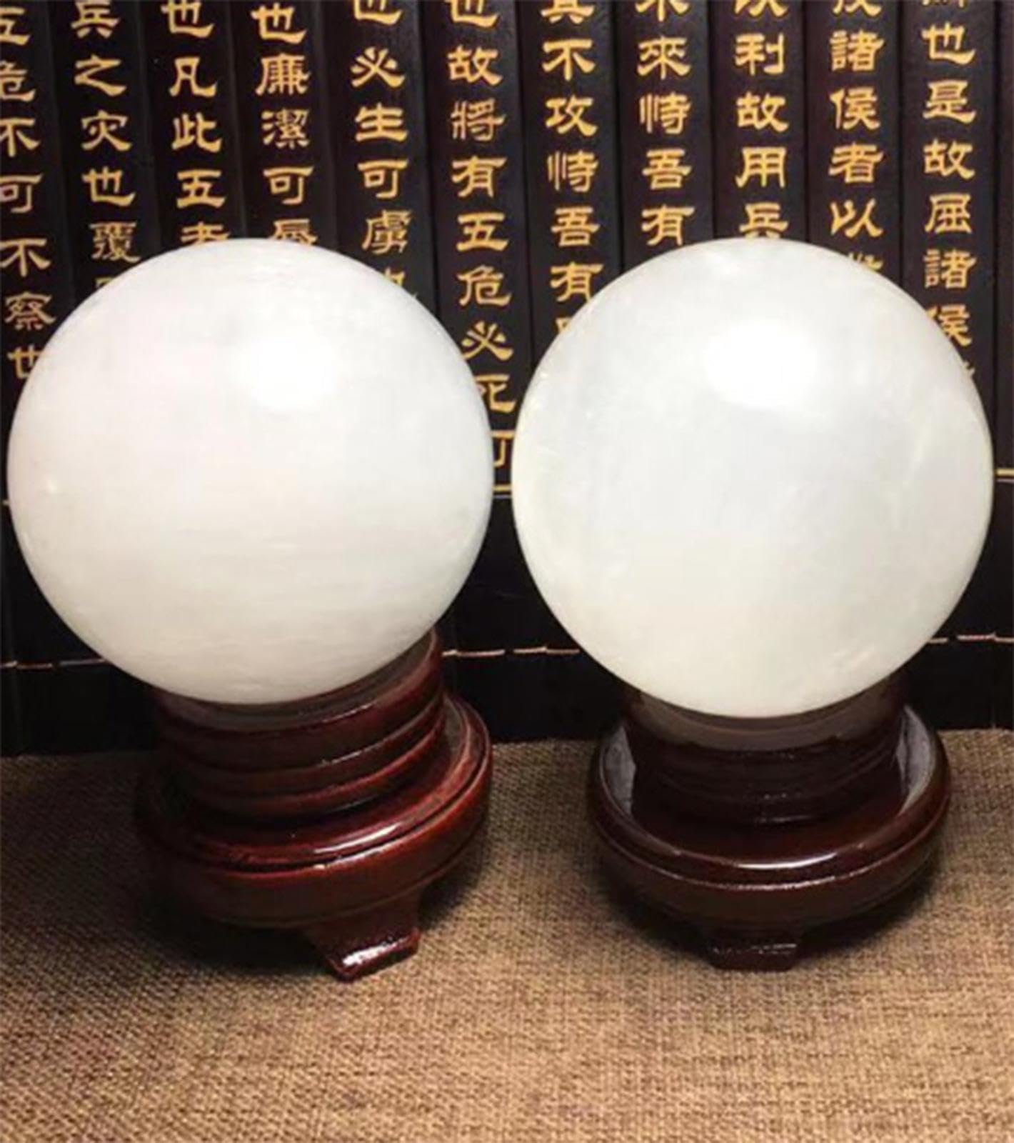Białe Kryształowe Kule Naturalny Kamień Szlachetny Kula Polerowany Okrągły Kamień Dekoracyjny Kula Rzeźba Fengshui Ozdoba Do Uzdrawiania Reiki I Medytacji,10cm/3.9in