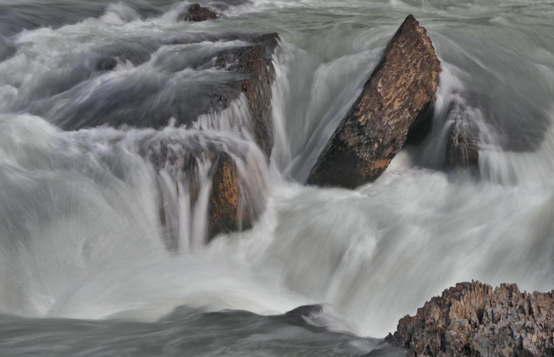 Je zult wel wennen aan hoe de hoes werkt.