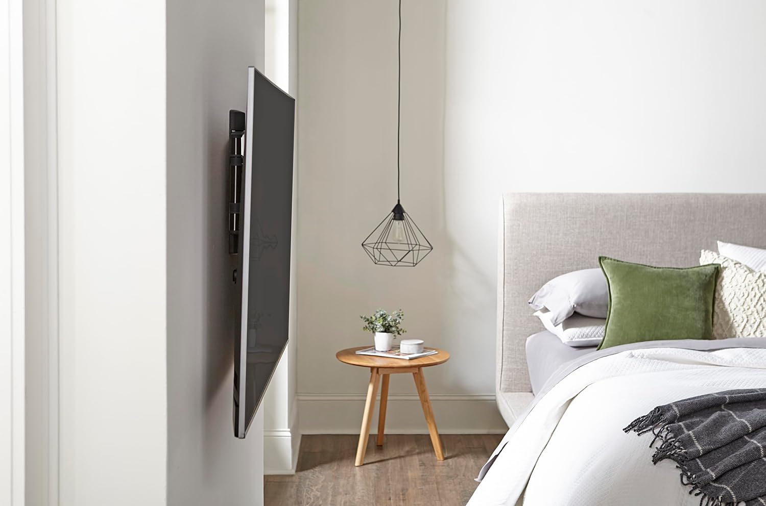 Sanus Vmf720 (B2) Slim Full Motion Swivel TV Bracket (32-55")