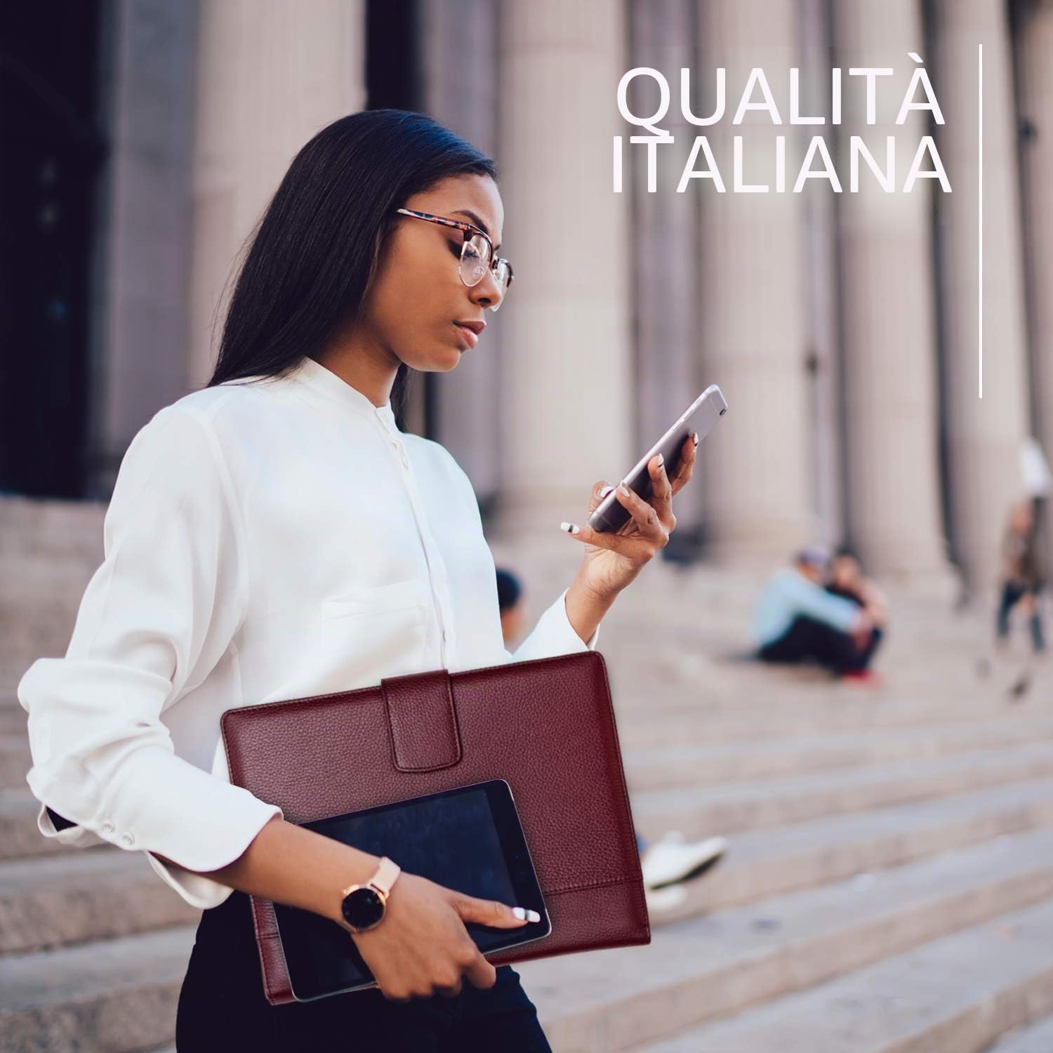 Portadocumenti in 100% Vera Pelle Pieno Fiore Martellata - Fatto a Mano in Italia da Esperti Artigiani - Spazioso e Sicuro, Perfetto per Riunioni e Lezioni - con Chiusura Magnetica - Vinaccia