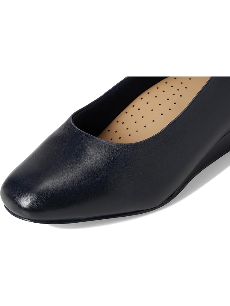 Navy Trotters Denisse