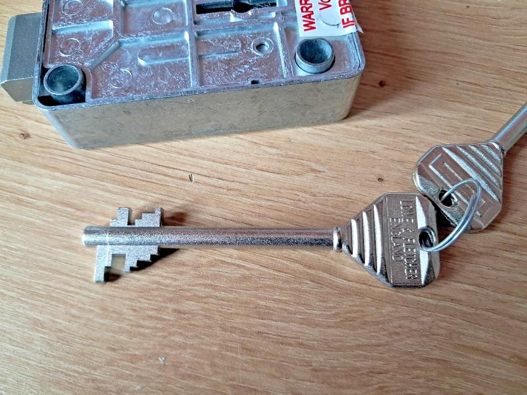 Lowe & FLETCHERR 3012 Safe Lock 1 VDS Class 1 with 2 Keys 90mm