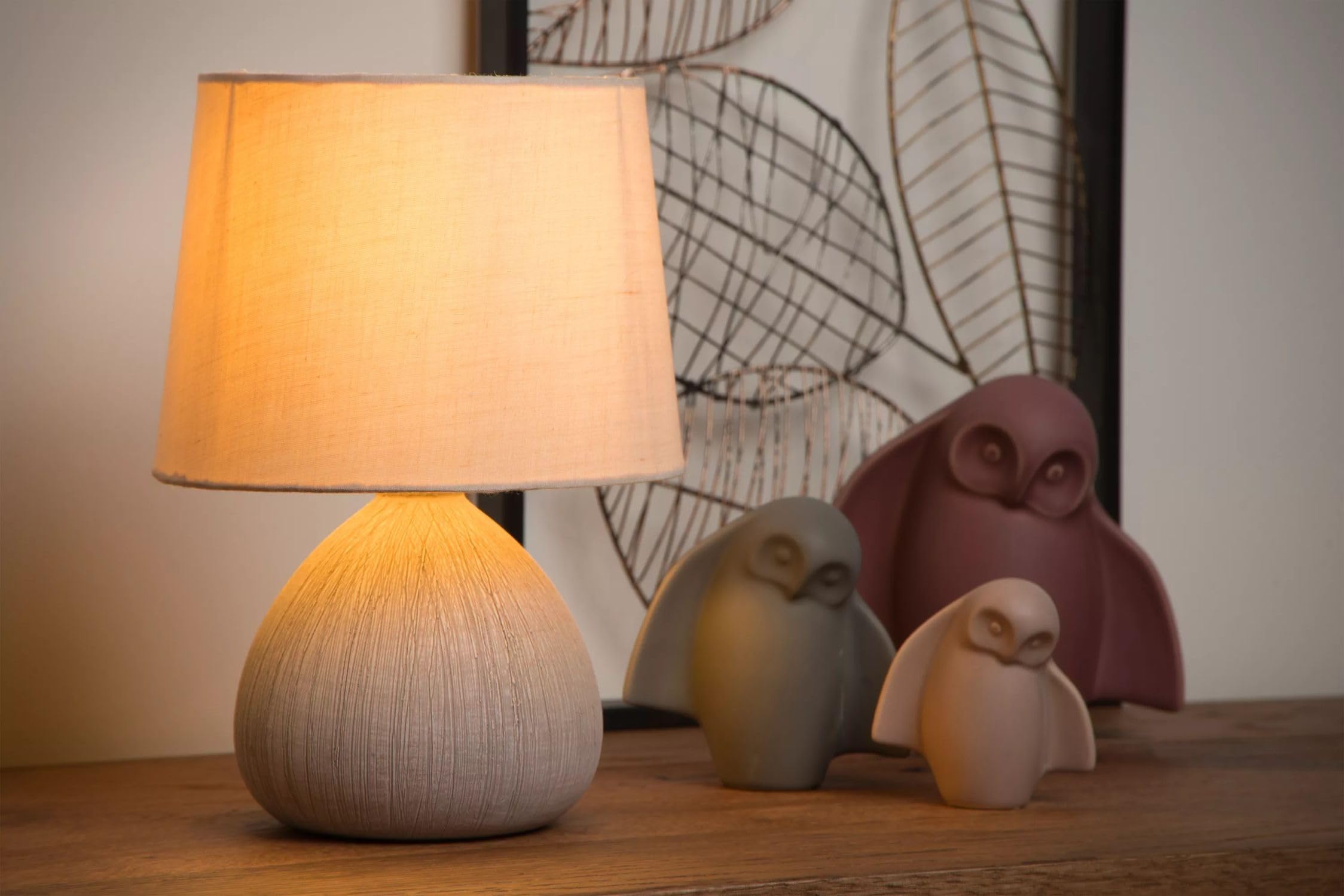 Licht-Erlebnisse Nachttischleuchte Keramik Stoff Beige Schlafzimmer Wohnzimmer Büro 26 cm klein E14 bis 40 W Modern wohnliche Tischlampe blendarm OPIRE