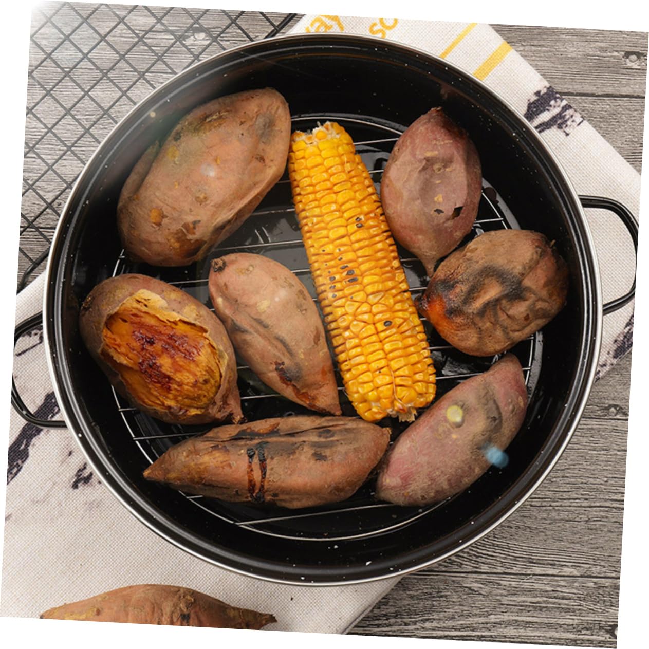 MAGICLULU Récipient en Fonte Noir pour Cuisson Facile Four avec Conduit de Fumée Bords Lisses sans Bavures pour Rôtir Pommes de Terre Douces et Ailes de Poulet