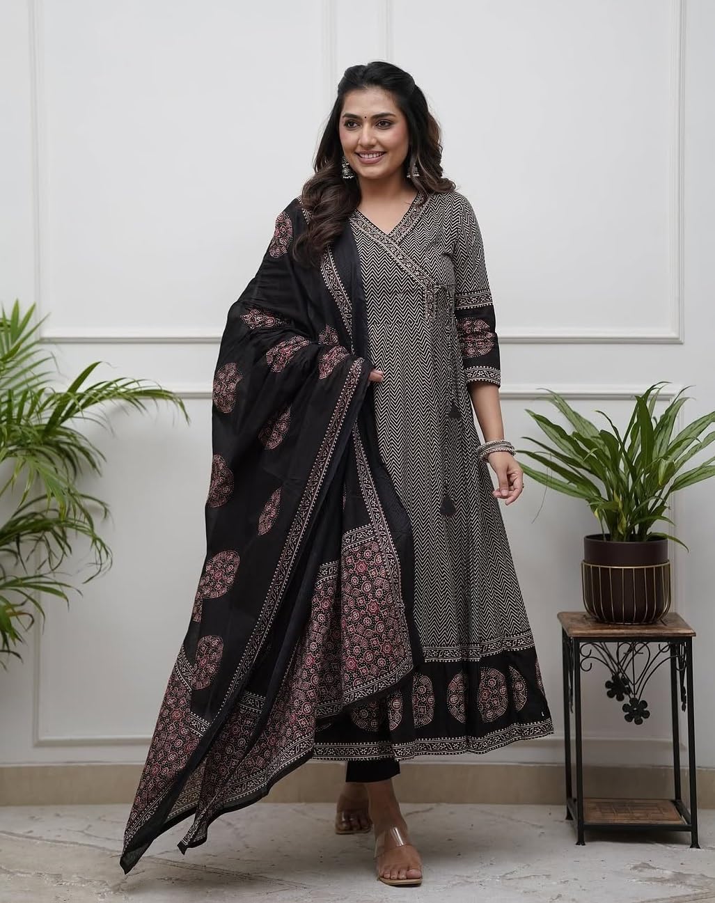 Nermosa Kurta e pantaloni Anarkali in cotone viscosa stampata da donna con Dupatta | Set Kurta stampato | Set Kurta in viscosa | Abbigliamento estivo da ufficio |