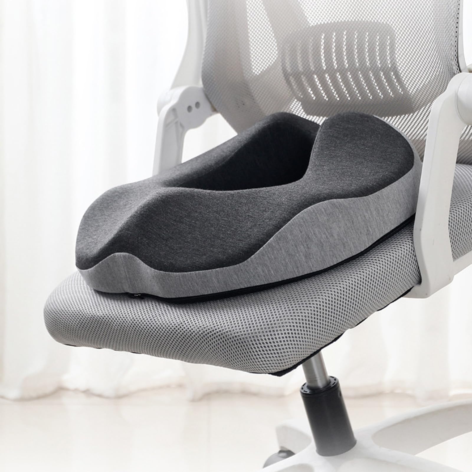 Cuscino ergonomico in Memory Foam per Sedia, allevia l'affaticamento da Seduta, è Resistente e Facile da Pulire.