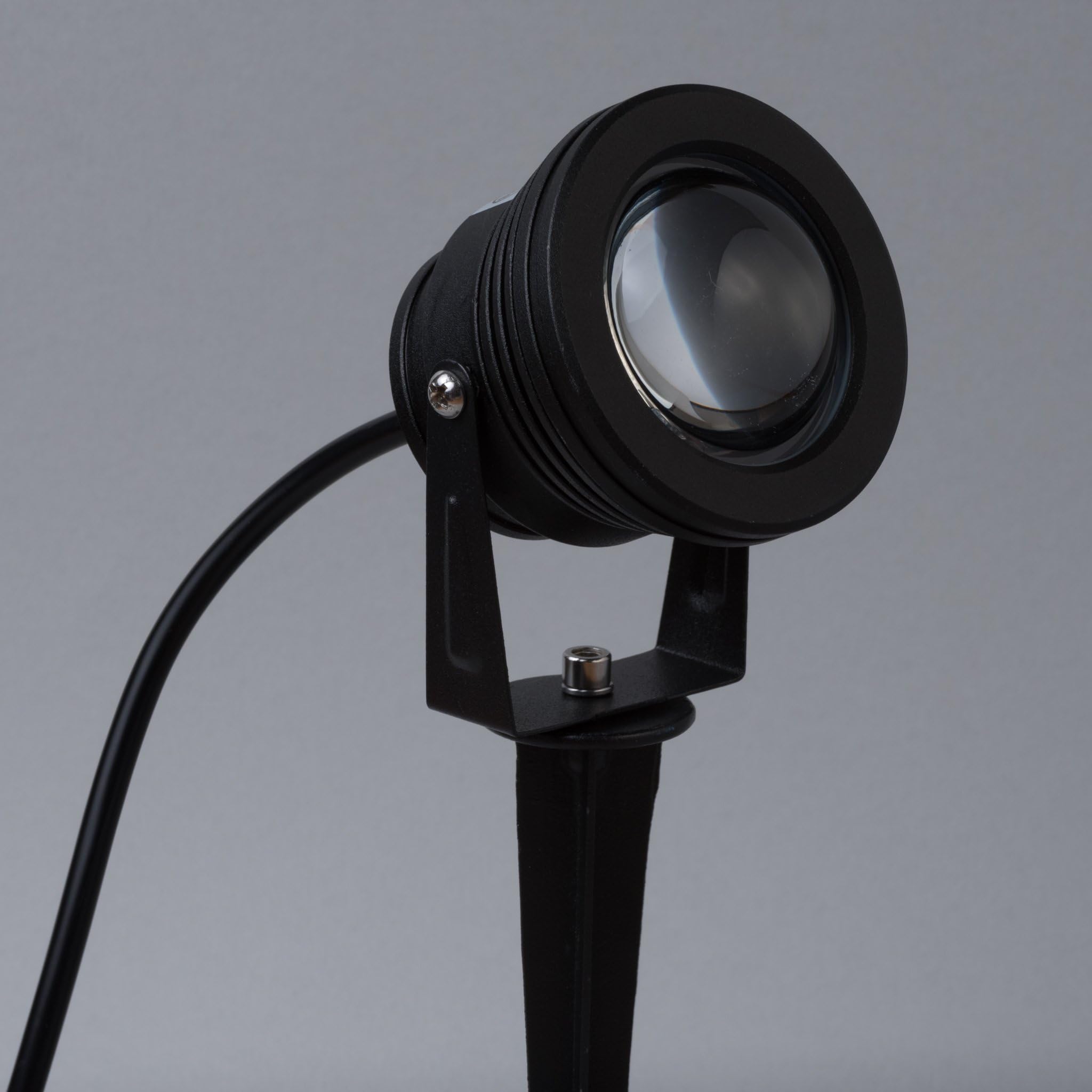 10w Cold White LED Outdoor Garden Light Ground Spike and Wall Mounting Bracket IP65 230v 240volt Mains Power