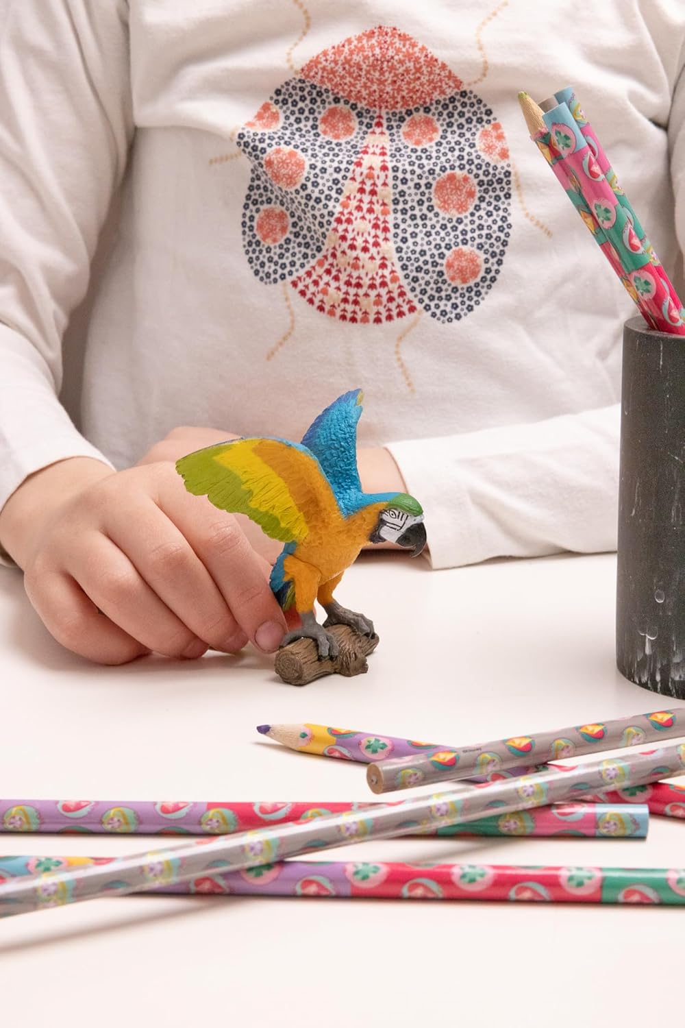 Papo - Realistic Blue Macaw Parrot Figure - Ages 3+ - Wild Life Collection - Educational Play Exotic Birds - Gift Idea Toy for Girls and Boys - 3.5 in X 3.7 in X 3.0 in