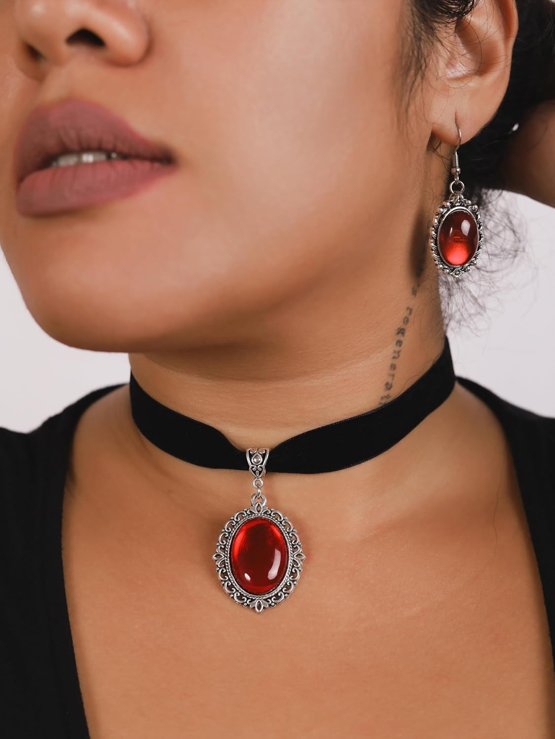 Sacina Black Velvet Victorian Choker, Black Choker, Goth Gothic Necklace, Vintage Necklace, Costume Jewelry, Halloween Christmas Jewelry Gift for Women - Image 3