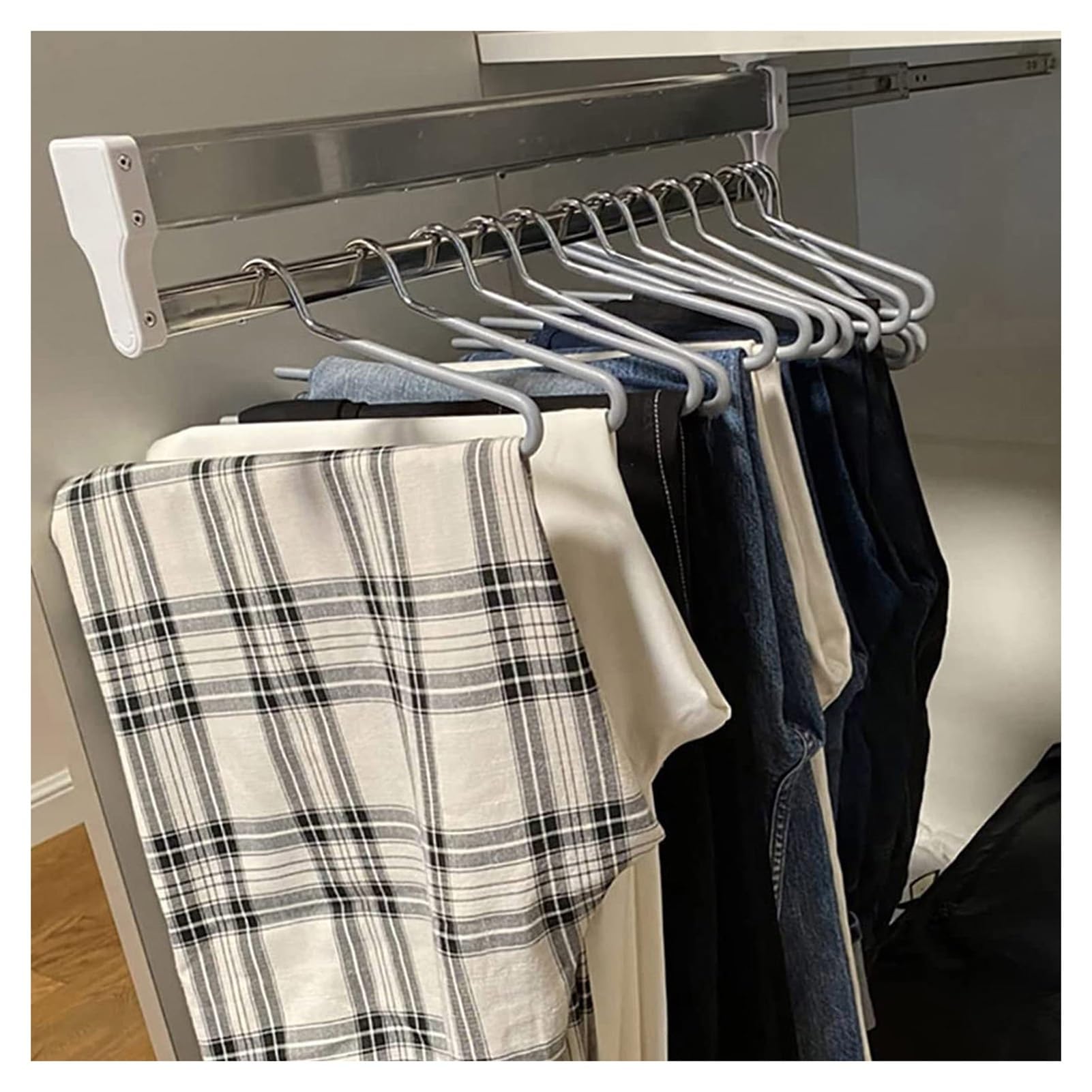 Rack de pantalon télescopique pour organiser les écharpes et cravates de nuit