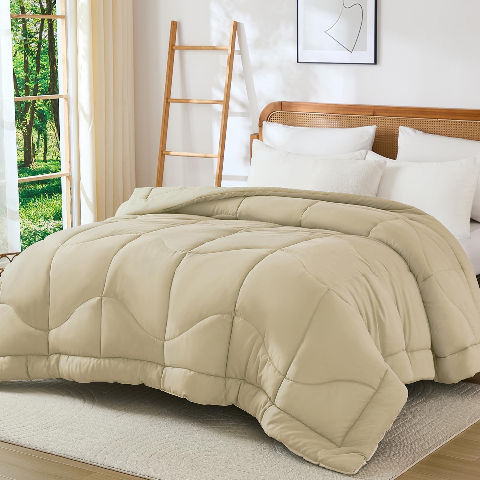 Guchuang Bedding Coverless Duvet Double Size 10.5 Tog-Reversible Comforter for All Seasons-Lightweight Down Alternative Comforter (Beige,Double)