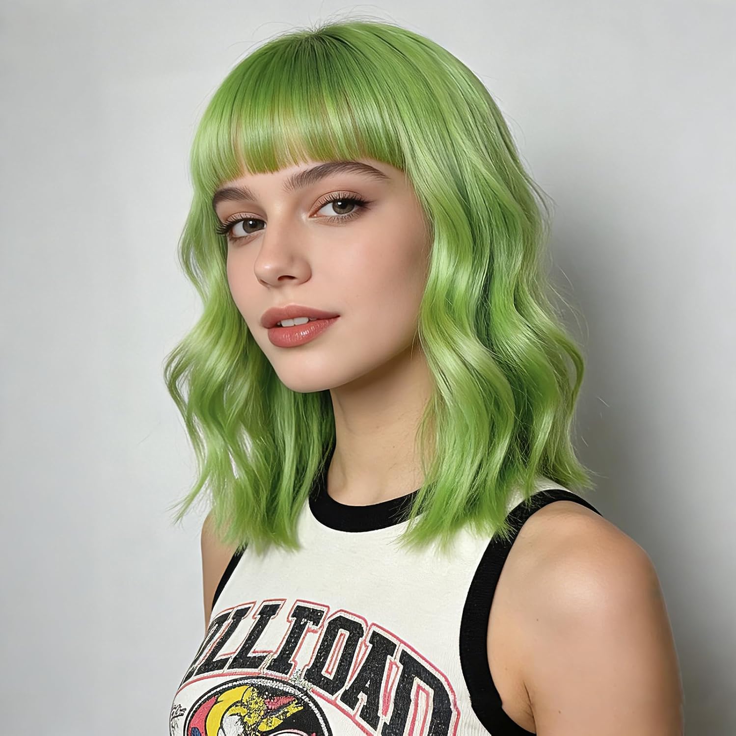 QUEENTAS 14 Inch Short Wavy Green Bob Wig for Women with Bangs Glueless Synthetic Hair Natural Looking for St Patrick's Day Halloween Cosplay