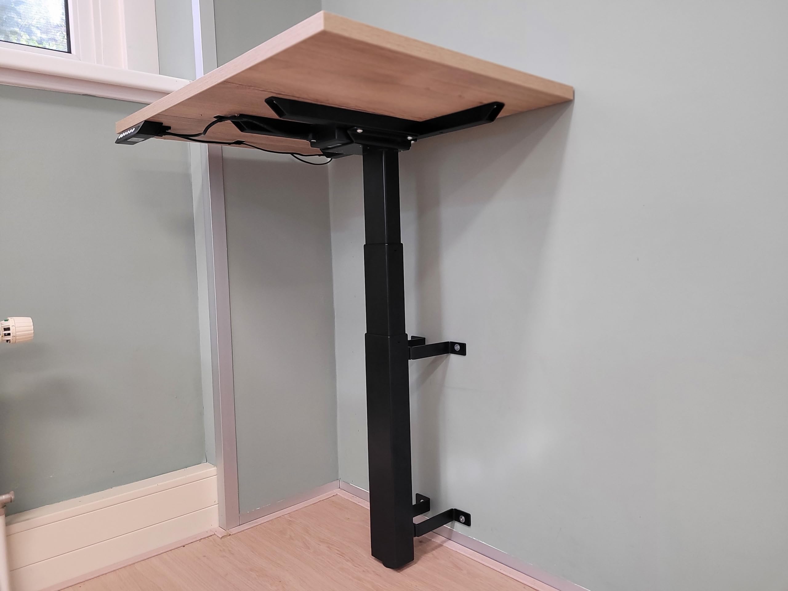 WallDesk höhenverstellbarer Wandtisch - Elektrisches Gestell - Höhe 59-125cm - Breite 55cm - Schwarz - Mit Speicherfunktion