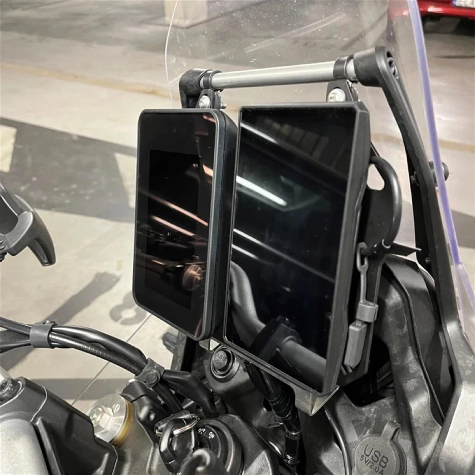 Supporto Navigazione Moto Per Tenere 700 (2025): Base GPS Solida E Antishock, Cruscotto Sempre Visibile!