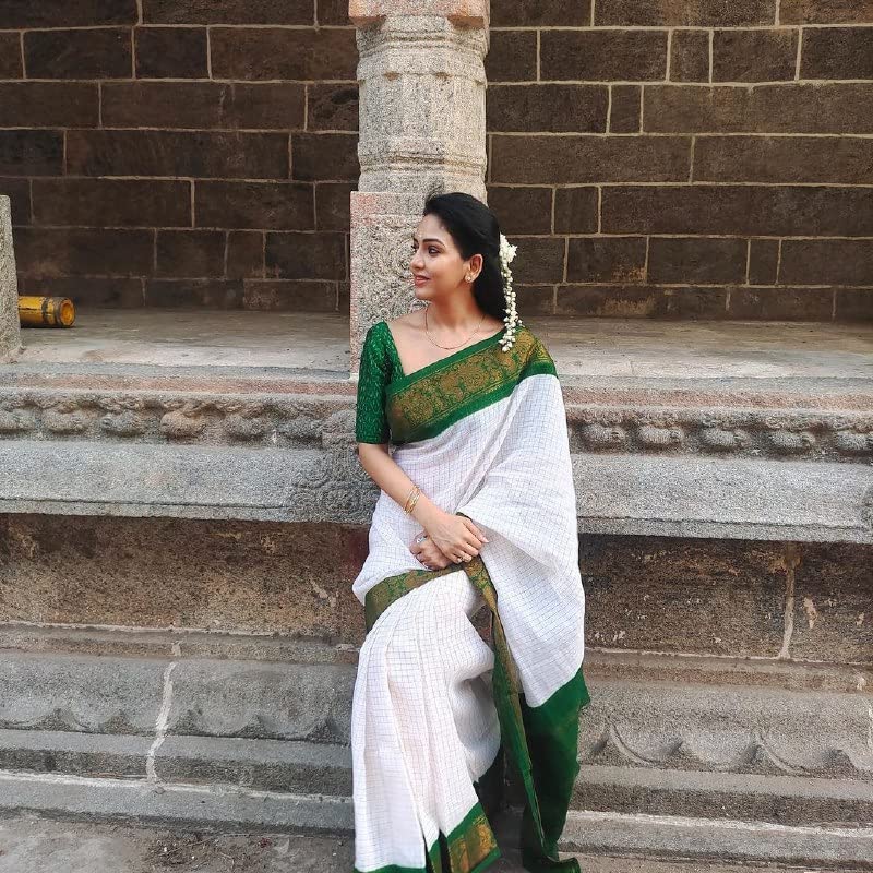 Image of Flosive Women's Kanjivaram Silk Saree With Handloom Weaving Work With Blouse Piece