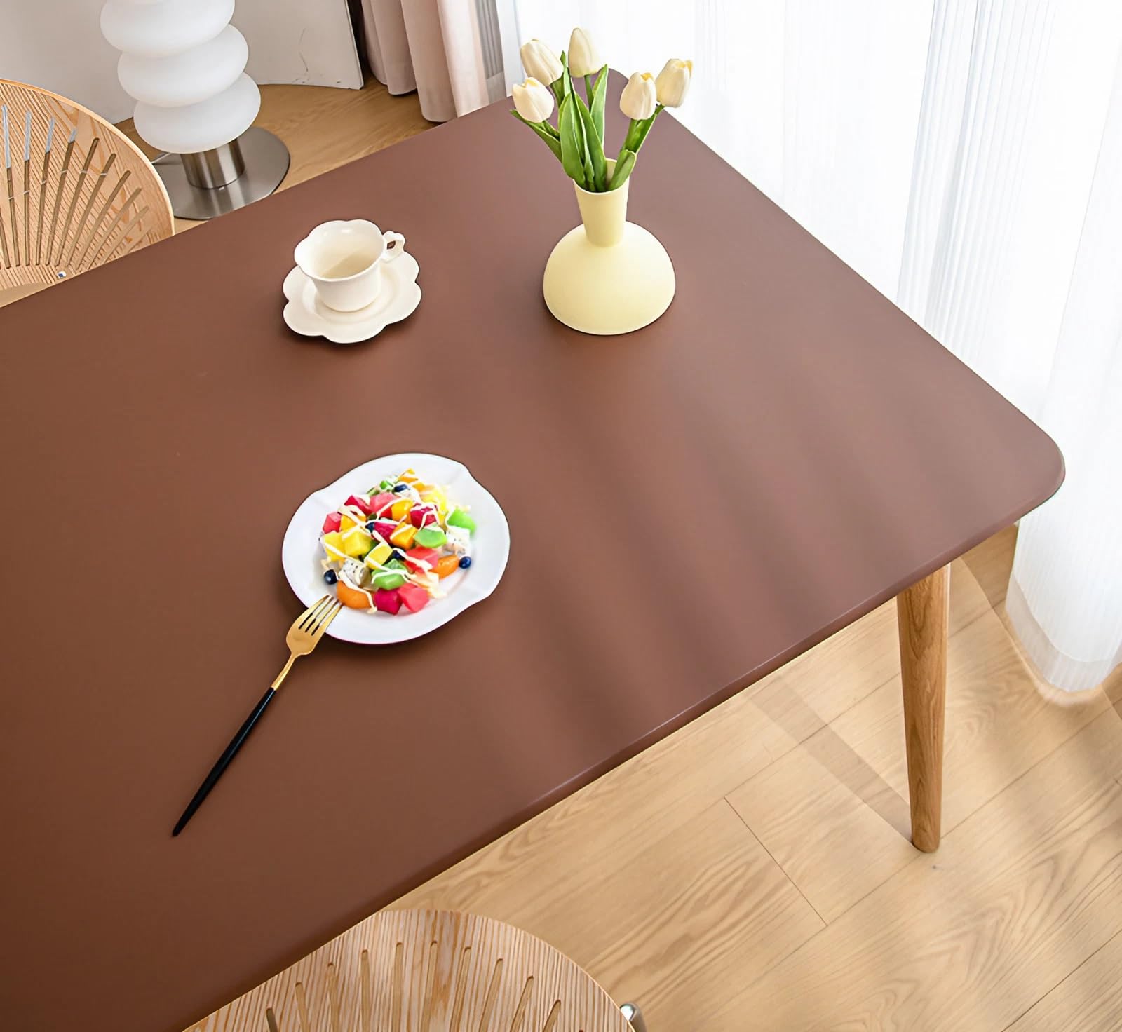 Wodoodporny brązowy obrus PU odporny na plamy antypoślizgowy elastyczny pokrowiec Ed do użytku wewnątrz i na zewnątrz jadalni kuchni (90 x 150 cm) idealny na imprezy i imprezy