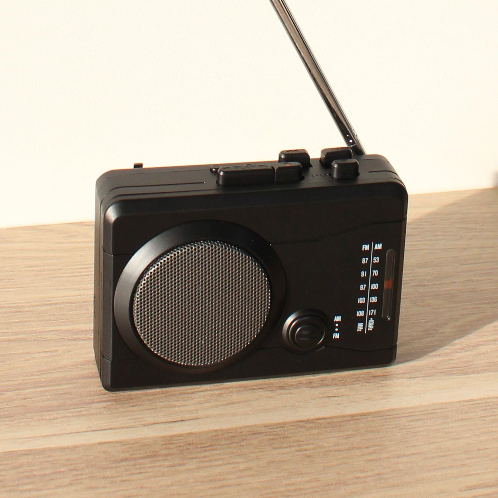 FISHTEC - Kassettenrecording-Radio mit modernen Funktionen, MP3, USB-Anschluss, FM/AM, Sprachaufnahme, integrierter Lautsprecher, ausziehbare Antenne, Audio Musik