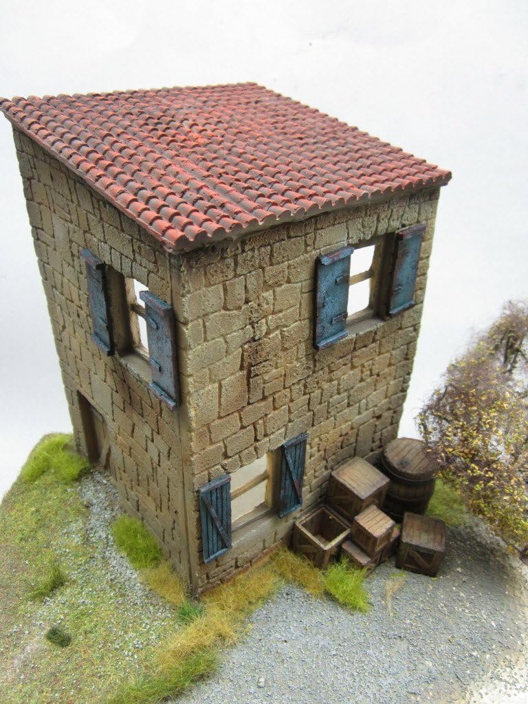 1/35 Scale Country Italian Farm House model kit Amazon.co.uk