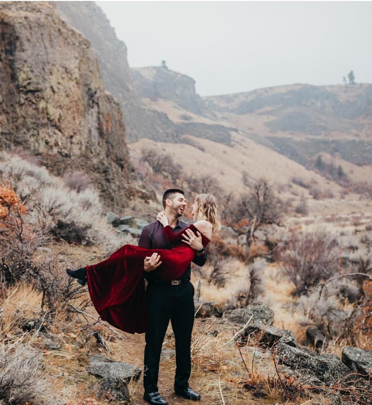 TTYBridal Off The Shoulder Velvet Mermaid Evening Gown Long Prom Party Dresses with Two Sleeves - Image 4