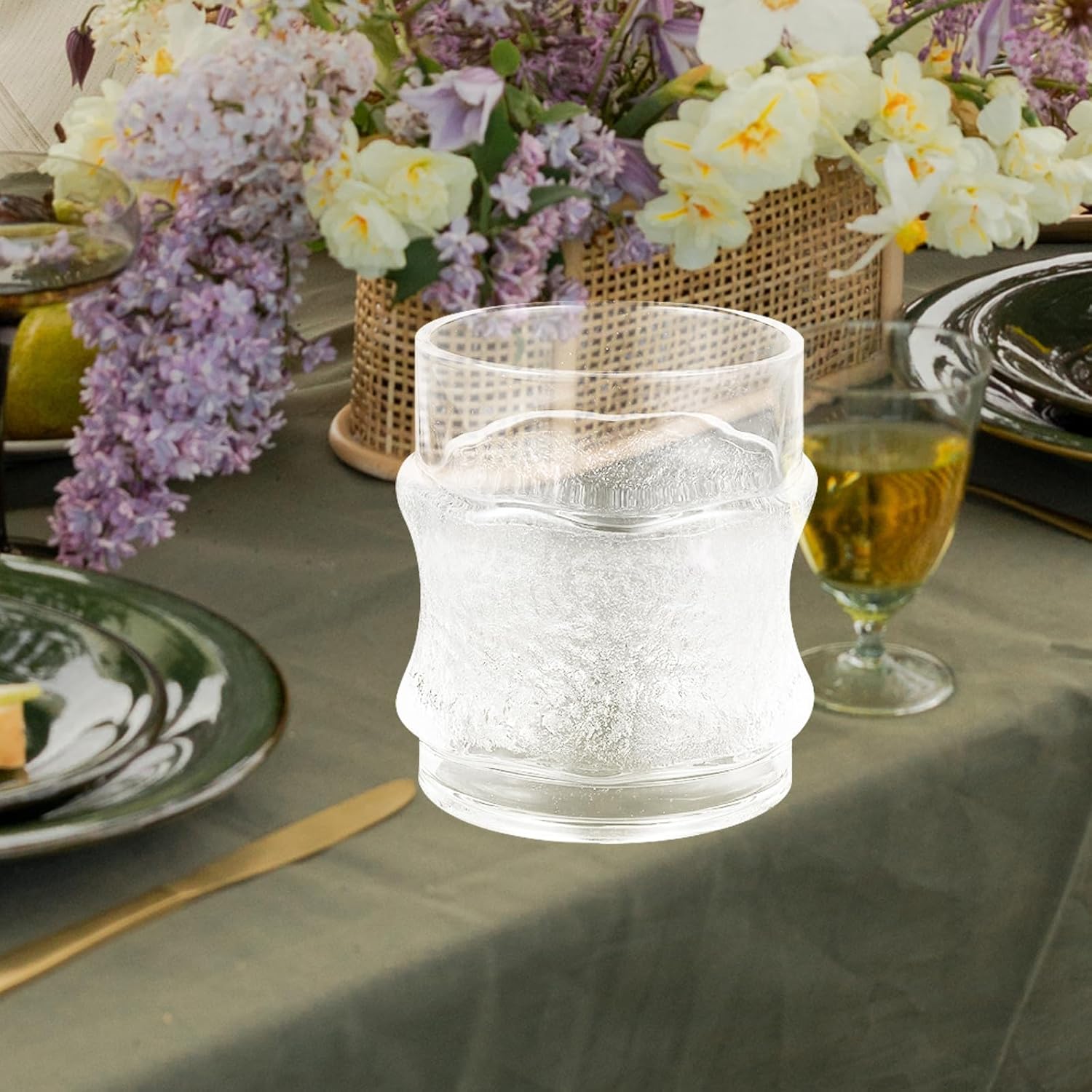 Modern Cocktail Glass Wine Cup with Multi-purpose Function and Glass Material, Keeps Drink Cold, for Daily Use and Festival Parties, Featuring Simplicity and Sophistication