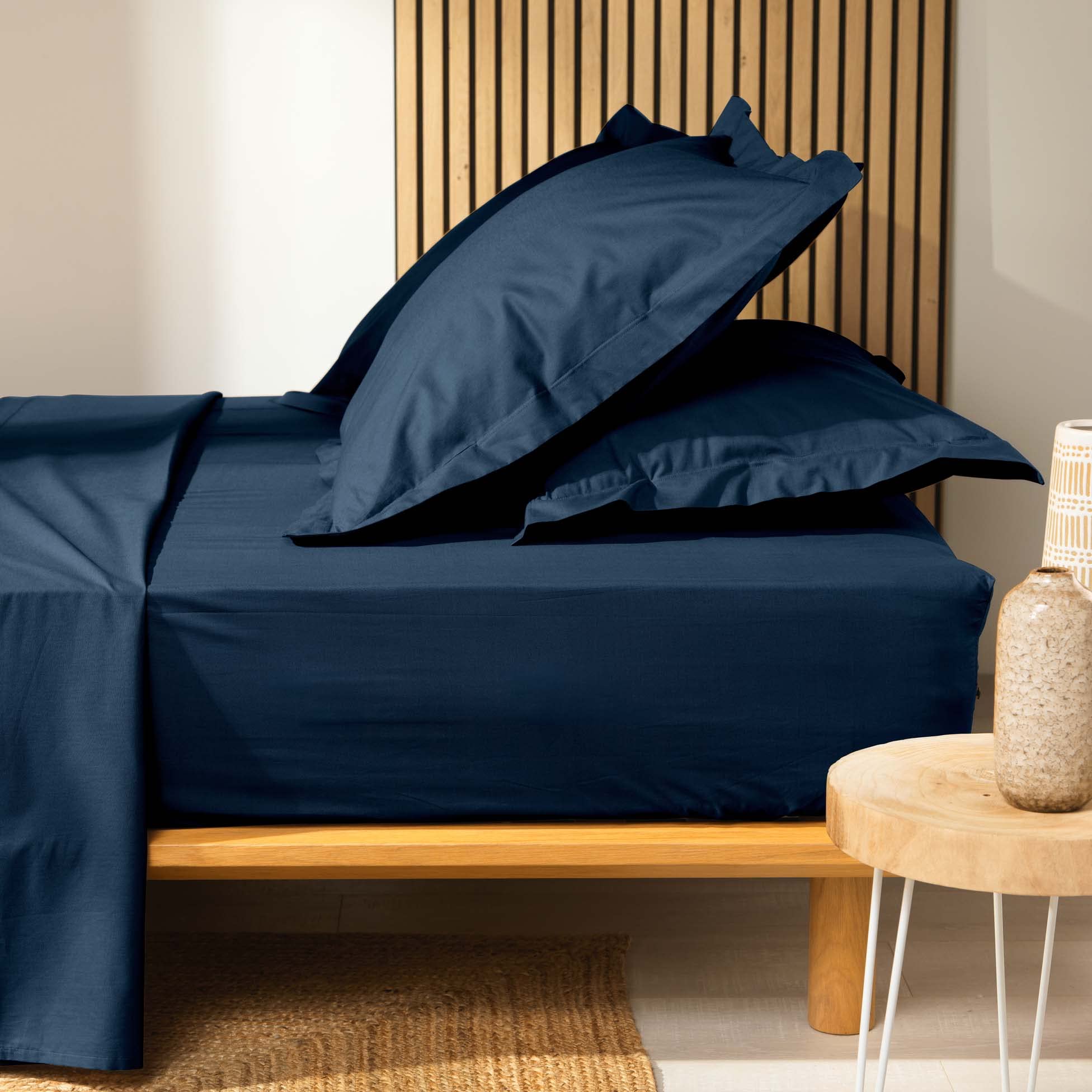 douceur d'intérieur, Biolina Fitted Sheet (140 x 190 cm) Midnight Blue, 100% Organic Cotton - Image 2