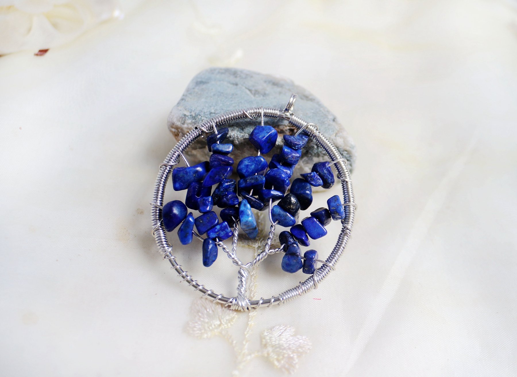 Aituo amuleto albero della vita Ciondolo per collana di cristallo di quarzo diy. 7 Chakra gemma ciondoli per famiglia.Best Friends by boutiquelovin Style 3