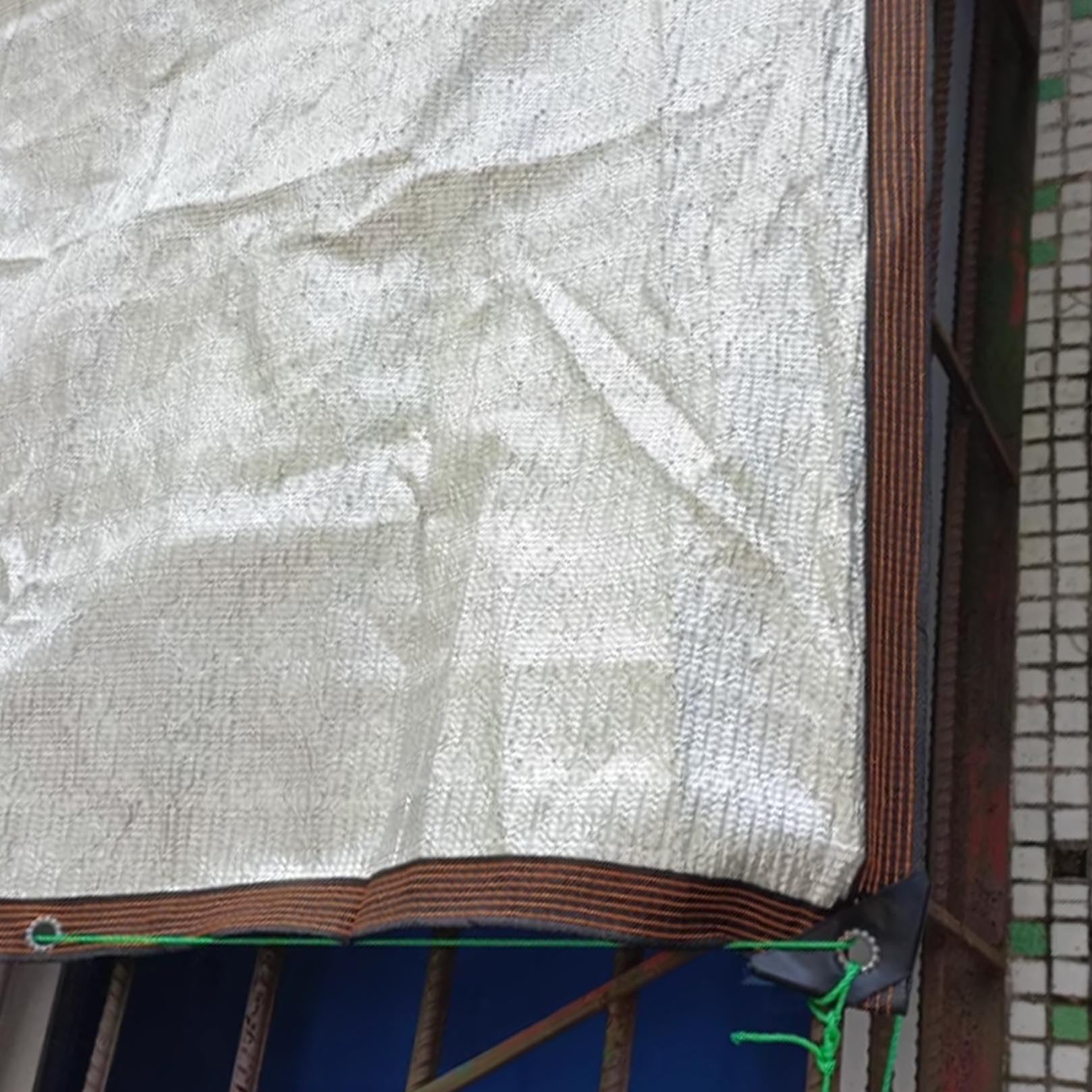 Odblaskowa srebrna tkanina przeciwsłoneczna 99% blokująca promieniowanie UV z oczkami, patio, na balkon, na zewnątrz, kemping, ogród, szklarnię, pokrowiec na samochód