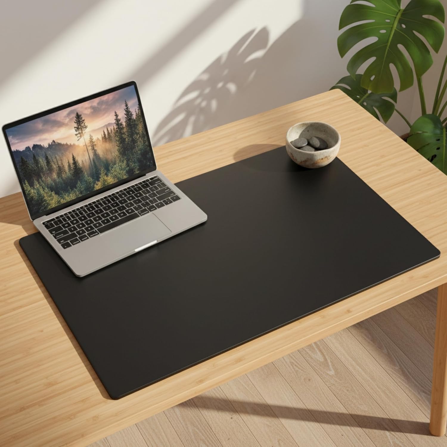 Dacasso Leather Desk Pad Without Side Rails