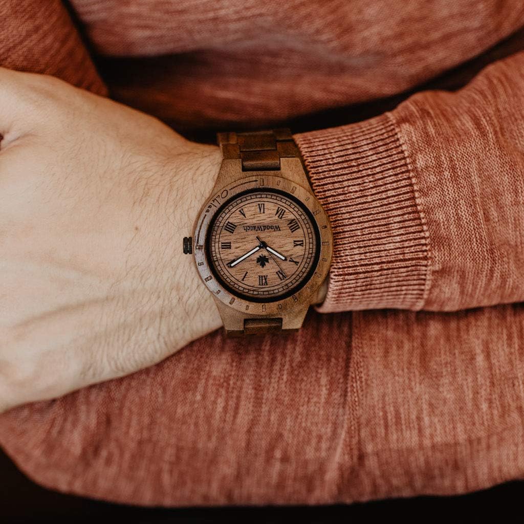 Oaklee | Ufficiale WoodWatch® | Realizzato a mano | Movimento al quarzo giapponese | Orologio resistente e antispruzzo con elegante cassa in legno Oaklee | Ufficiale WoodWatch® | Realizzato a mano | Movimento al quarzo giapponese | Orologio resistente e antispruzzo con elegante cassa in legno