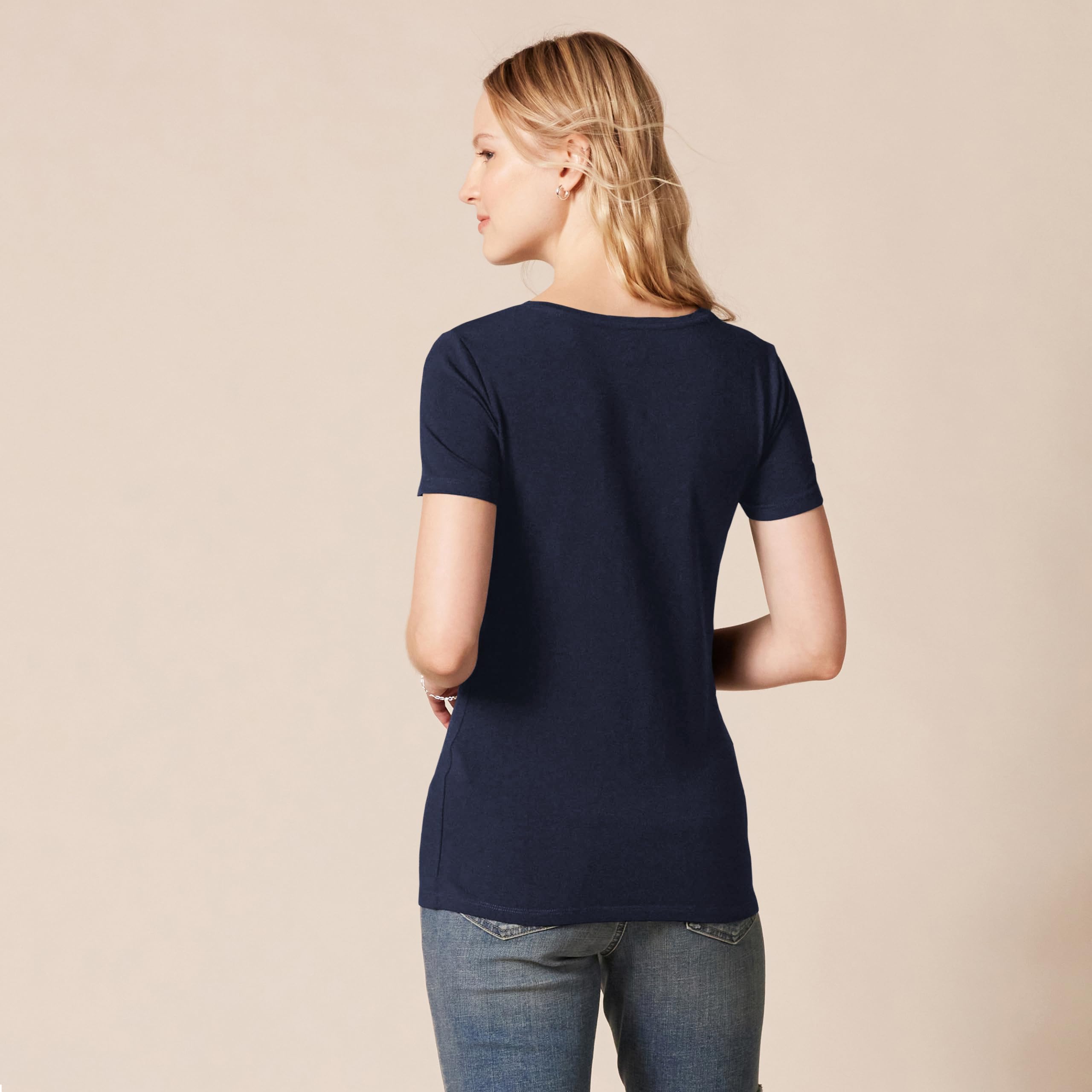 Amazon Essentials Women's Regular-Fit Short-Sleeve T-Shirt (Crewneck and V-Neck Options), Multipacks — view 328