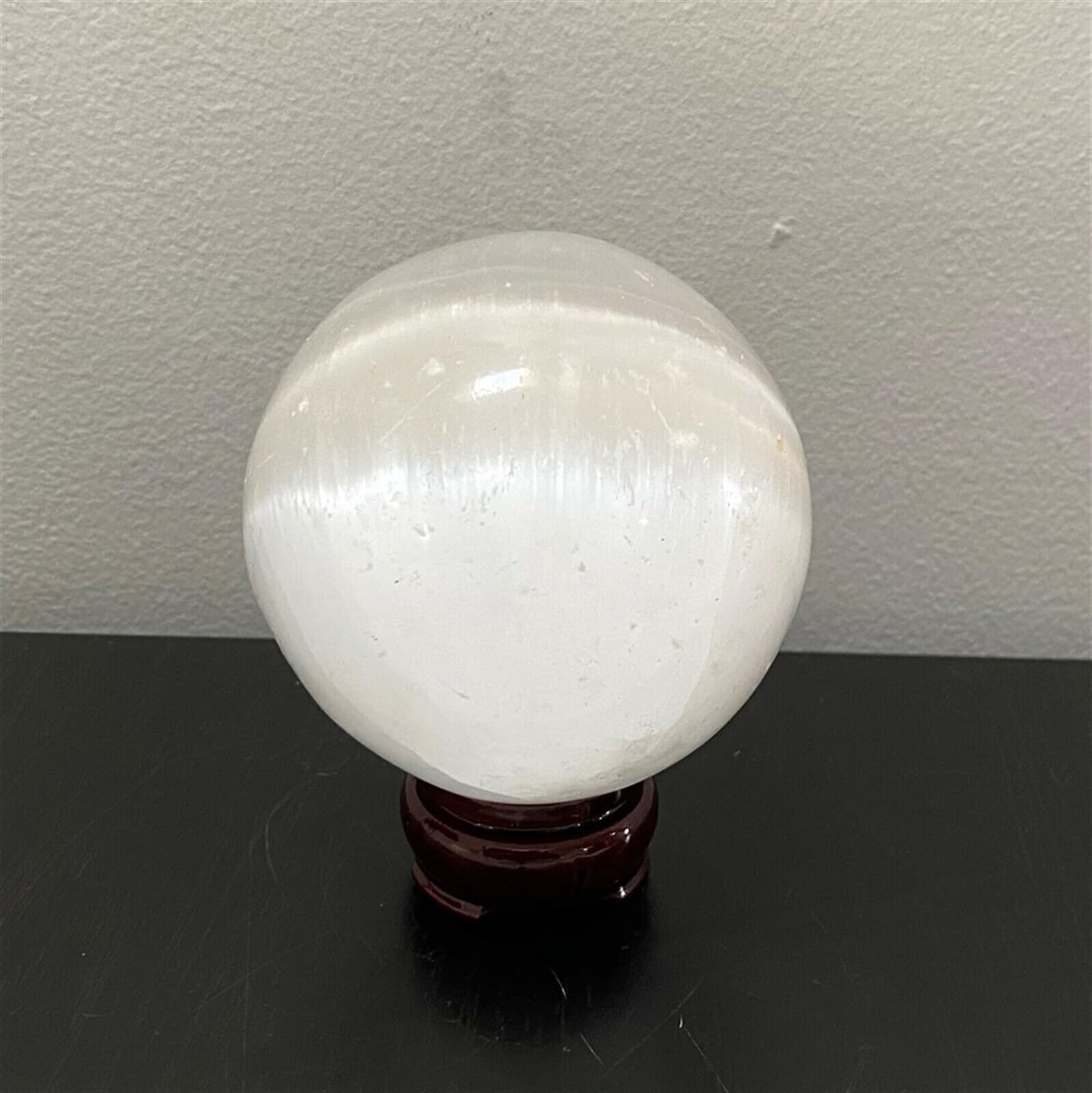 Adornos de cristal Esfera de cristal de selenita Curación de minerales Curación de muestras hermoso cristal(600-700g)