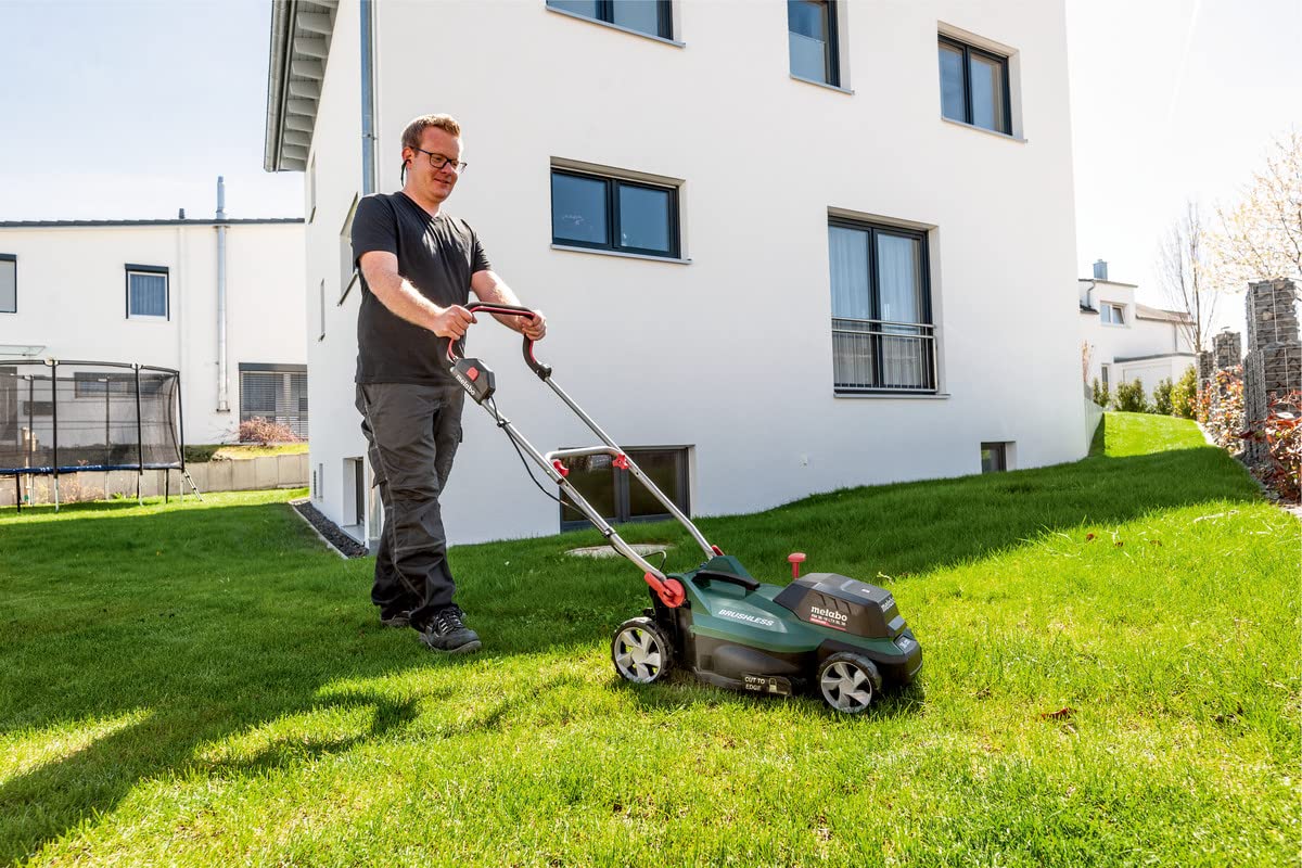 metabo Akku-Rasenmäher RM 36-18 LTX BL 36, Mulchmäher für Garten & Rasen | Elektrischer Rasenschneider ohne Akku und Ladegerät, kompakter Mäher für 350 m², 5-Stufen Schnitthöhe, inkl. Fangsack