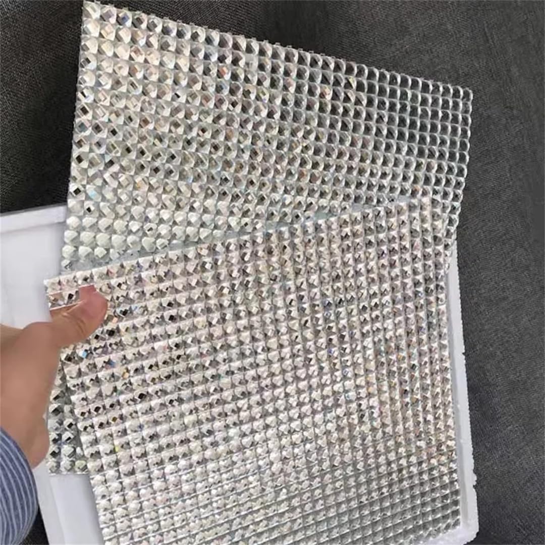 Feuille de strass autocollante 24 x 40 cm avec pierres de verre carrées de 10 mm pour décoration de voiture, vêtements et chaussures