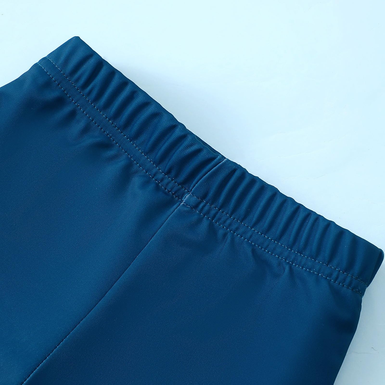 Générique Maillot de Bain garçon Manches Longues avec Rashguard Short imprimé et Bonnet Solaire idéale pour Jeux Aquatiques Plage Piscine été