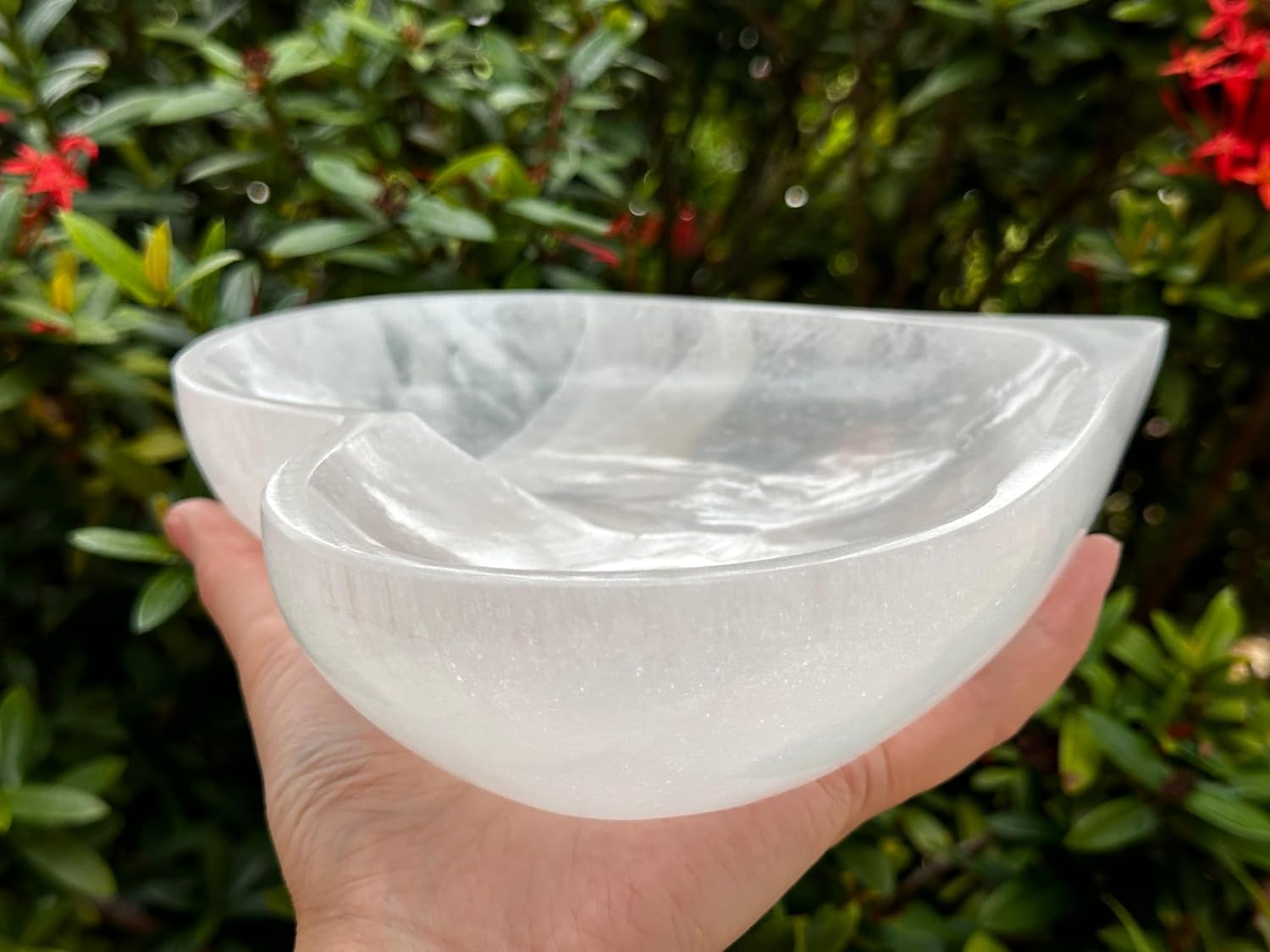 GAF TREASURES Jumbo Selenite Heart Bowl, 8" Selenite Heart Shaped Dish Bowl, Crystal Polished Cleansing Charging Healing Gemstone Bowl