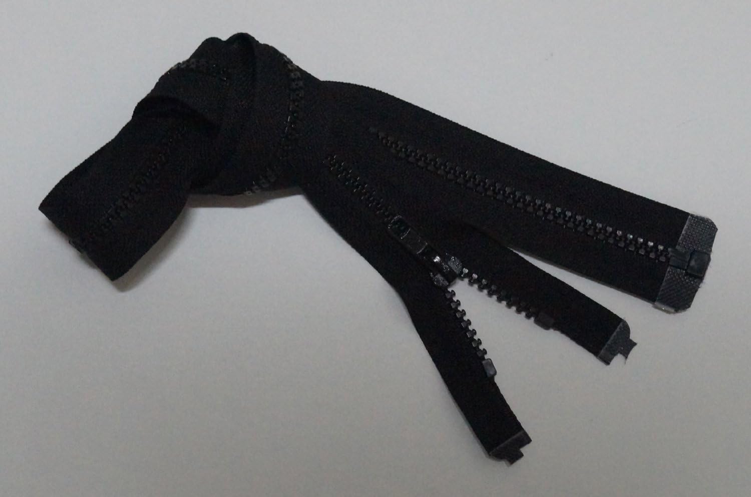 29"(73cm) #5 Plastic Zipper Black Color Vislon Zipper Open End Zip