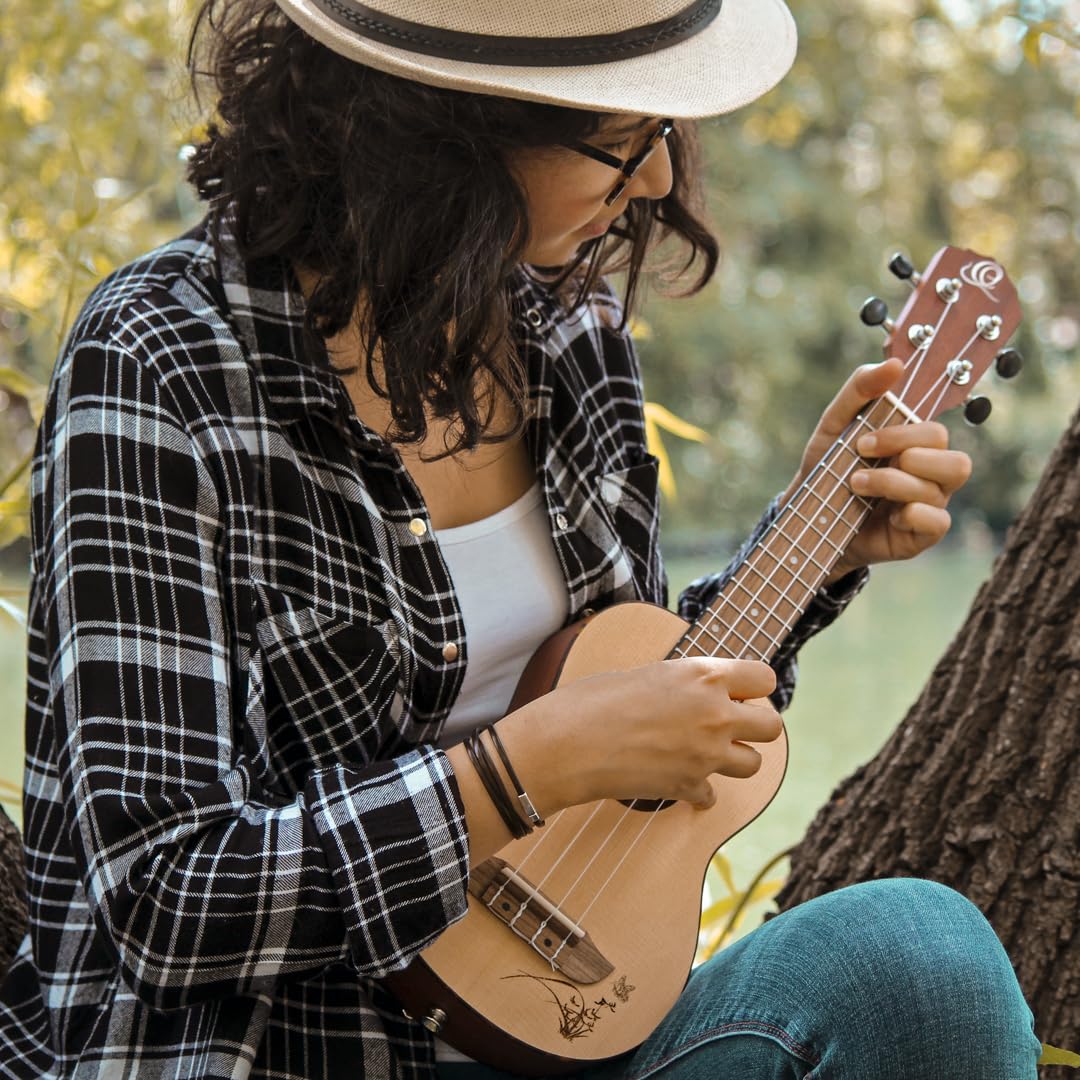 Ortega Guitars Ukulele Soprano Acustico – Bonfire Series – Abete Rosso / Sapele, Natural (RU5-SO)