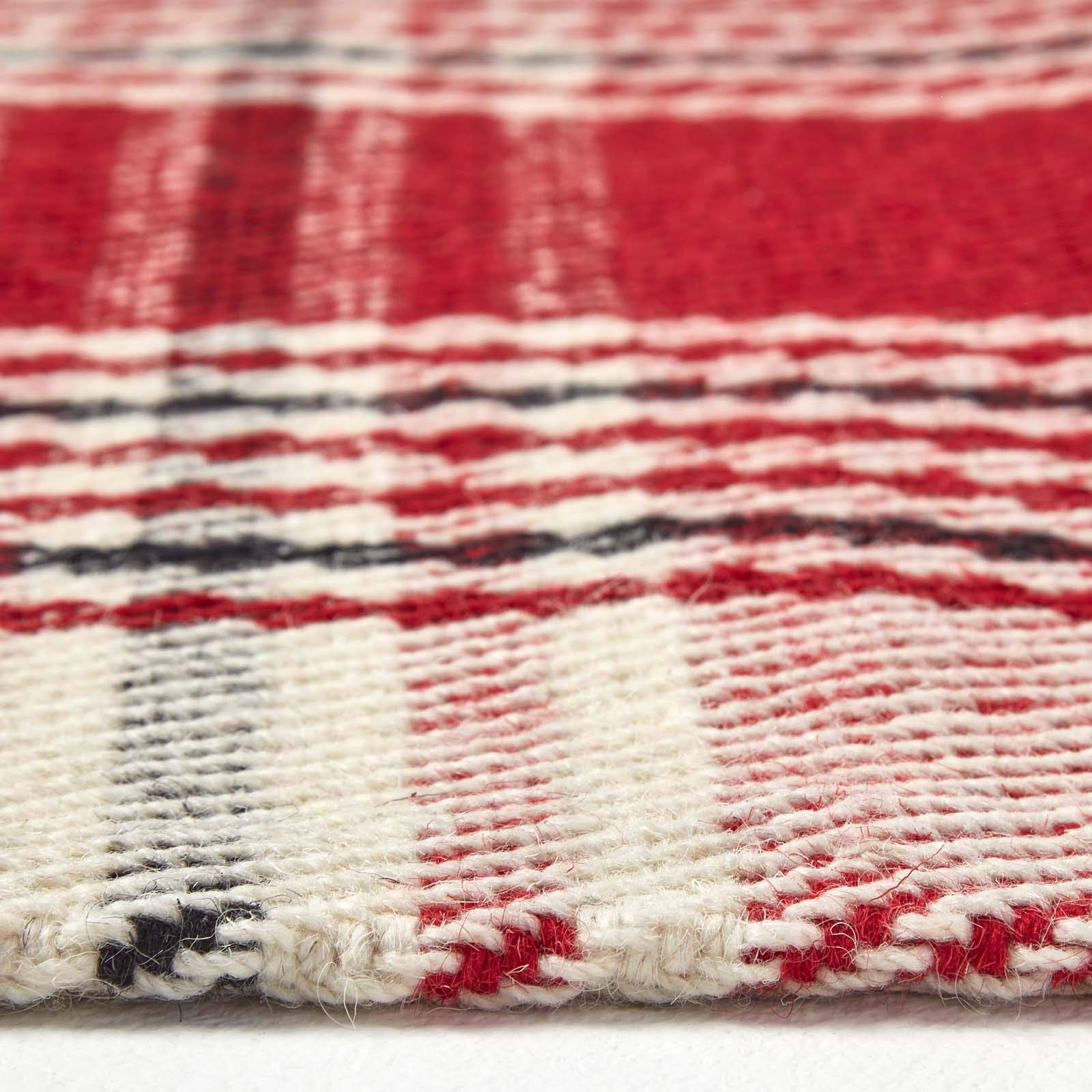 HOMESCAPES - Tapis en Laine à imprimé Motif écossais Tartan Rouge, Fabrication Artisanale - Walker - 70 x 120 cm