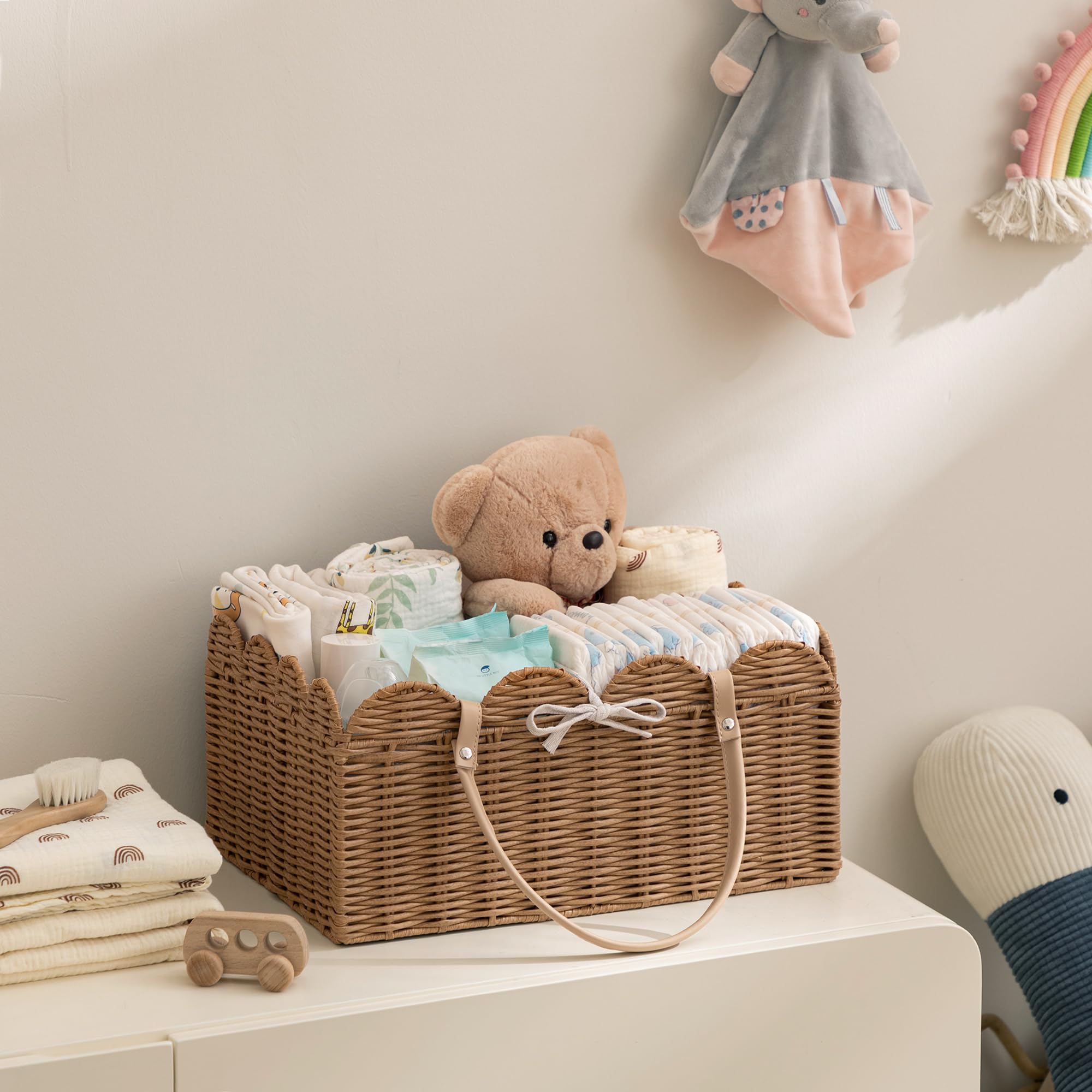 HBlife Organizador de pañales para bebé, lavable, impermeable, gran cesta tejida de mimbre festoneado portátil con divisor, estación de pañales para guardería, cesta de regalo para baby shower