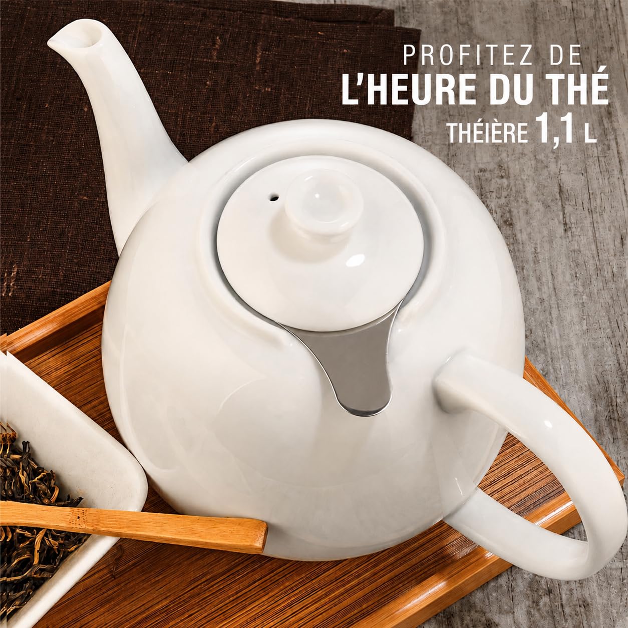 Urban Lifestyle Théière avec Filtre 1,1 Litre Théière en Fine Porcelaine de Haute Qualité avec Infuseur en Acier Inoxydable 800 ml Capacité Utile Anti Goutte Couvercle Stabilisé Blanche SWANSEA