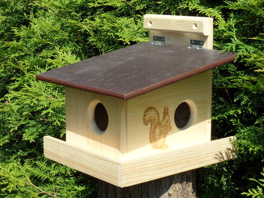 XXXL Eichhörnchen Kobel/Futterhaus aus hochwertigem Vollholz, deutsches Qualitätsprodukt,von Hand gefertigt im Bayerischen Wald (Eichhörnchenkobel naturbelassen)