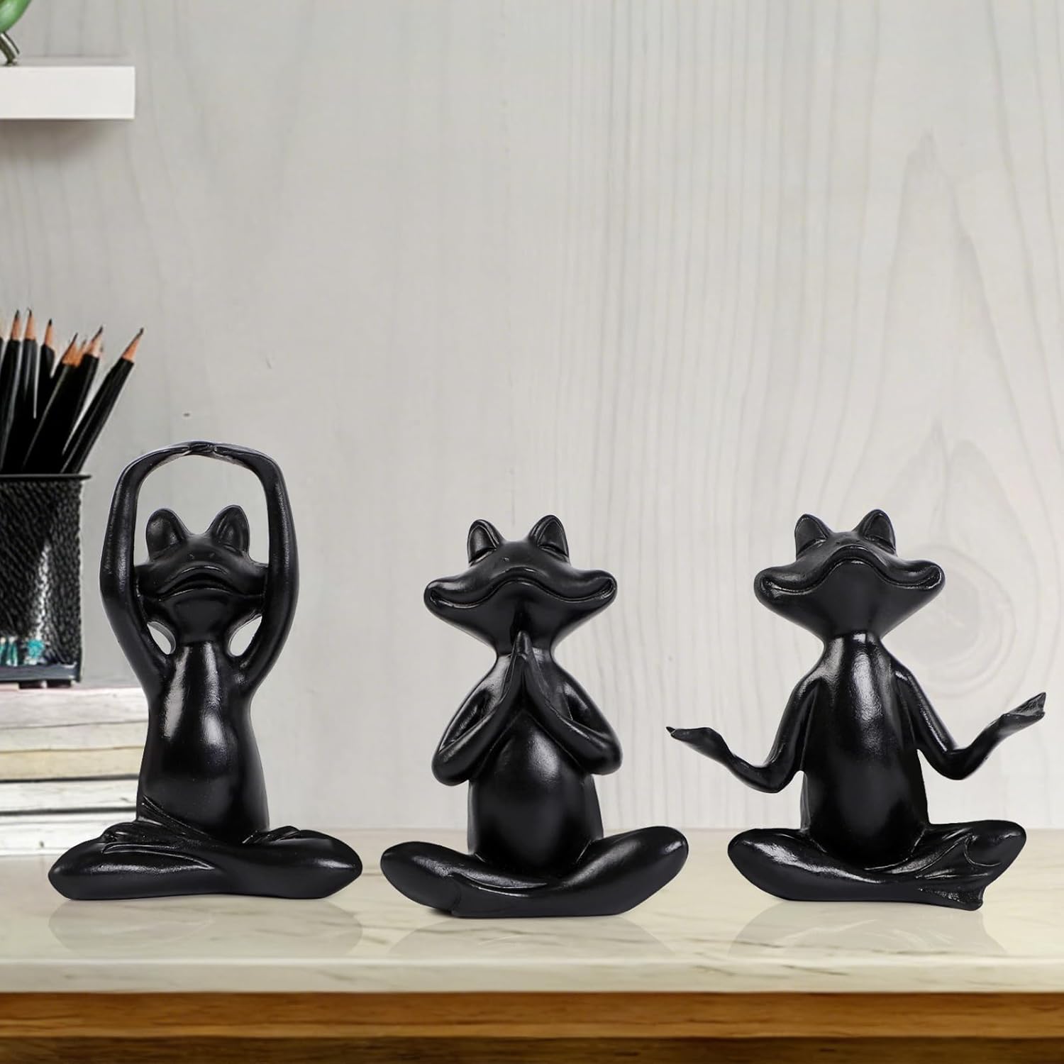Suoedd Black Frog Figurines Yoga Decor Set of 3 –Frog Yoga Statues for Modern Living Room Table Office Bookshelf Shelves Home Sculptures Decor