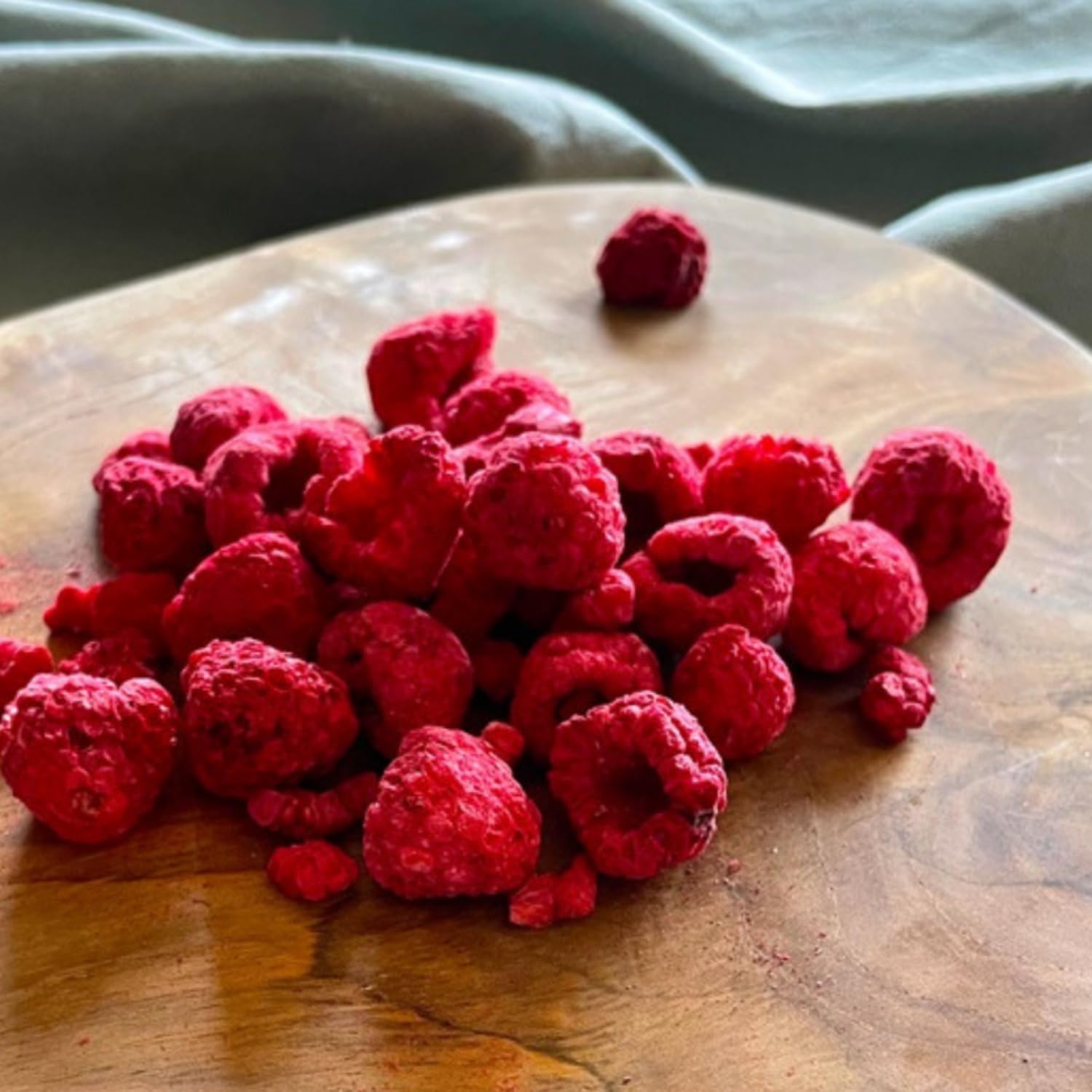 HiFOOD maliny liofilizowane 500 g duże opakowanie całe owoce bez dodatku cukru i bez konserwantów owocowa przekąska