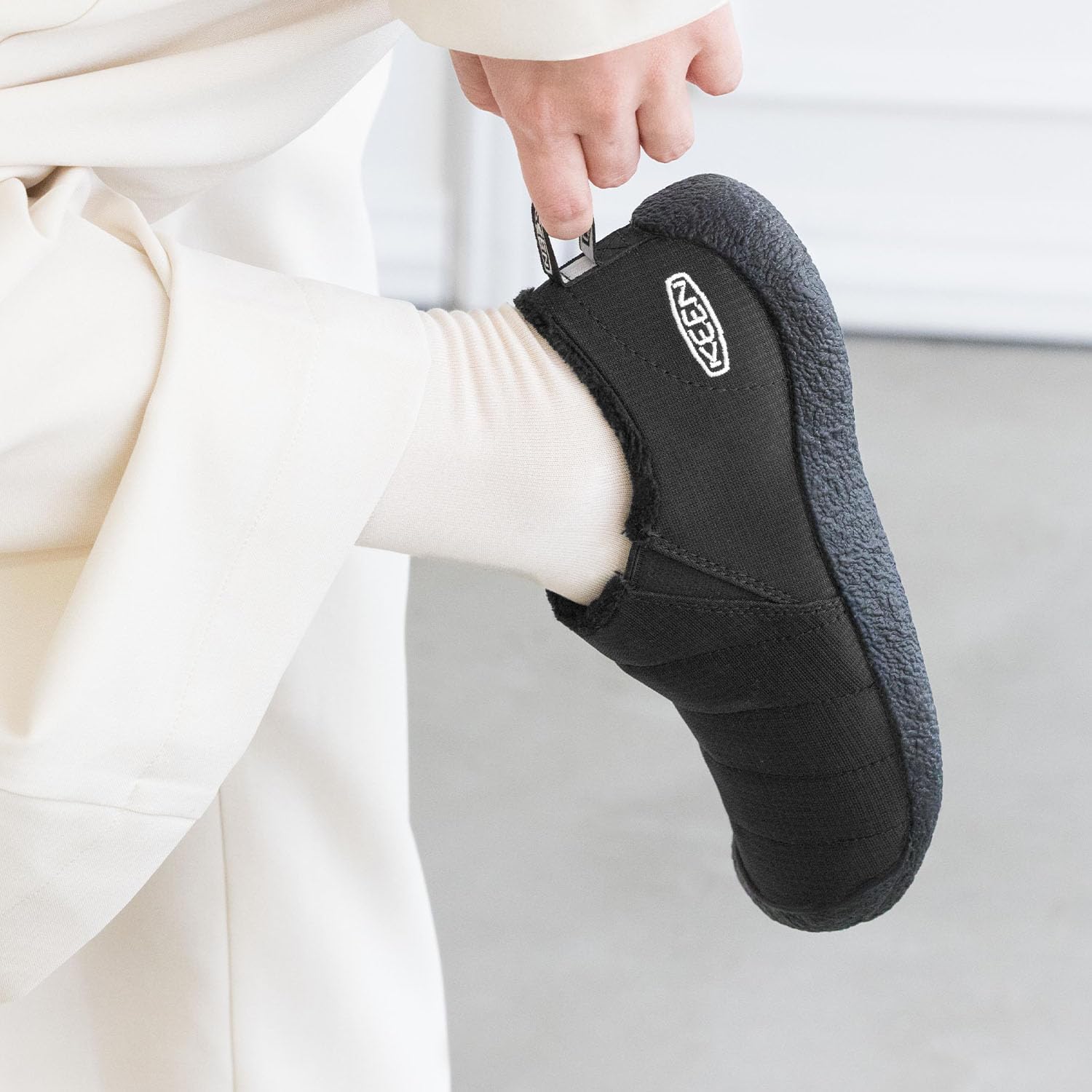 KEEN Women's Howser 2 Casual Comfy Durable Slippers