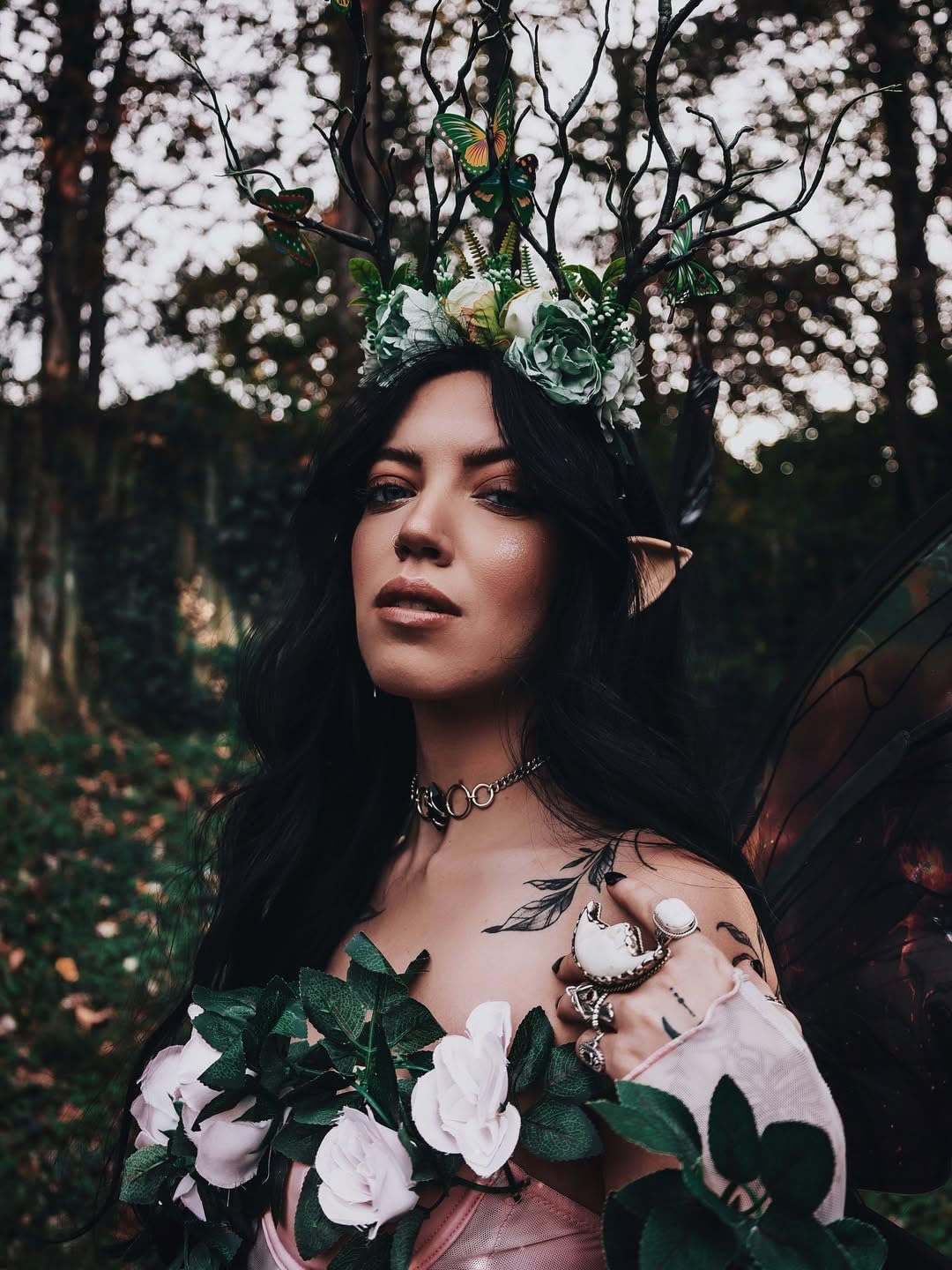 MOSTORY Green Flower Branch Headband - Handmade Tree Hairband with Butterfly Woodland Headband Floral Forest Crown for Women Renassance Renfaire Woodland Costume Cosplay Photoshoot