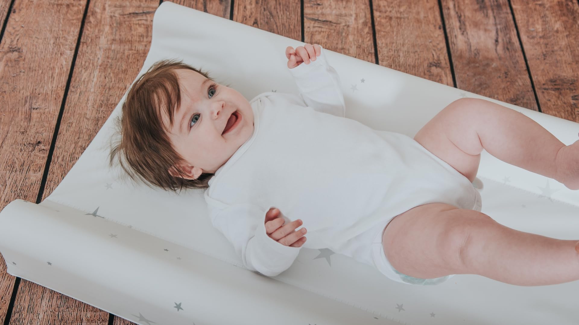 BabyDam Luxury SuperMax - Cambiador de cuña para bebé, fácil de limpiar, 70 x 45 cm, color gris y blanco