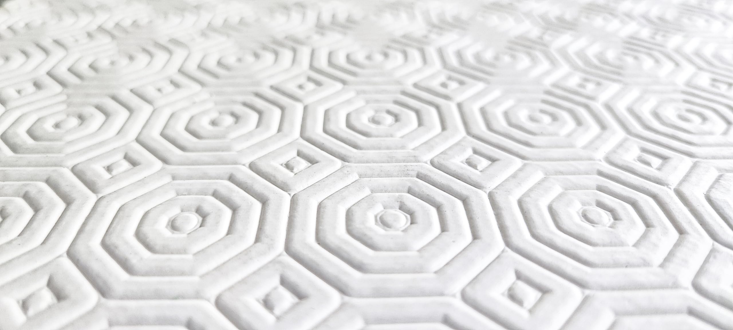 GEMITEX Tischschoner Made in Italy rutschfest, stoßfest, doppelseitig, weiß/weiß, 140 x 180 cm, dekoriert und schützt Ihren Tisch vor Stößen, Kratzern und Flüssigkeiten, mit Overlock-Rand