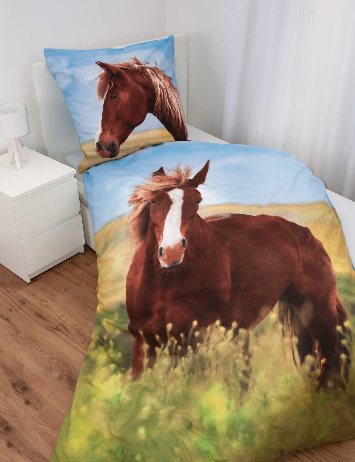 Herding Young Collection Bettwäsche-Set, Pferd Wendemotiv, Bettbezug 135 x 200 cm, Kopfkissenbezug 80 x 80 cm, Flanell/Biber