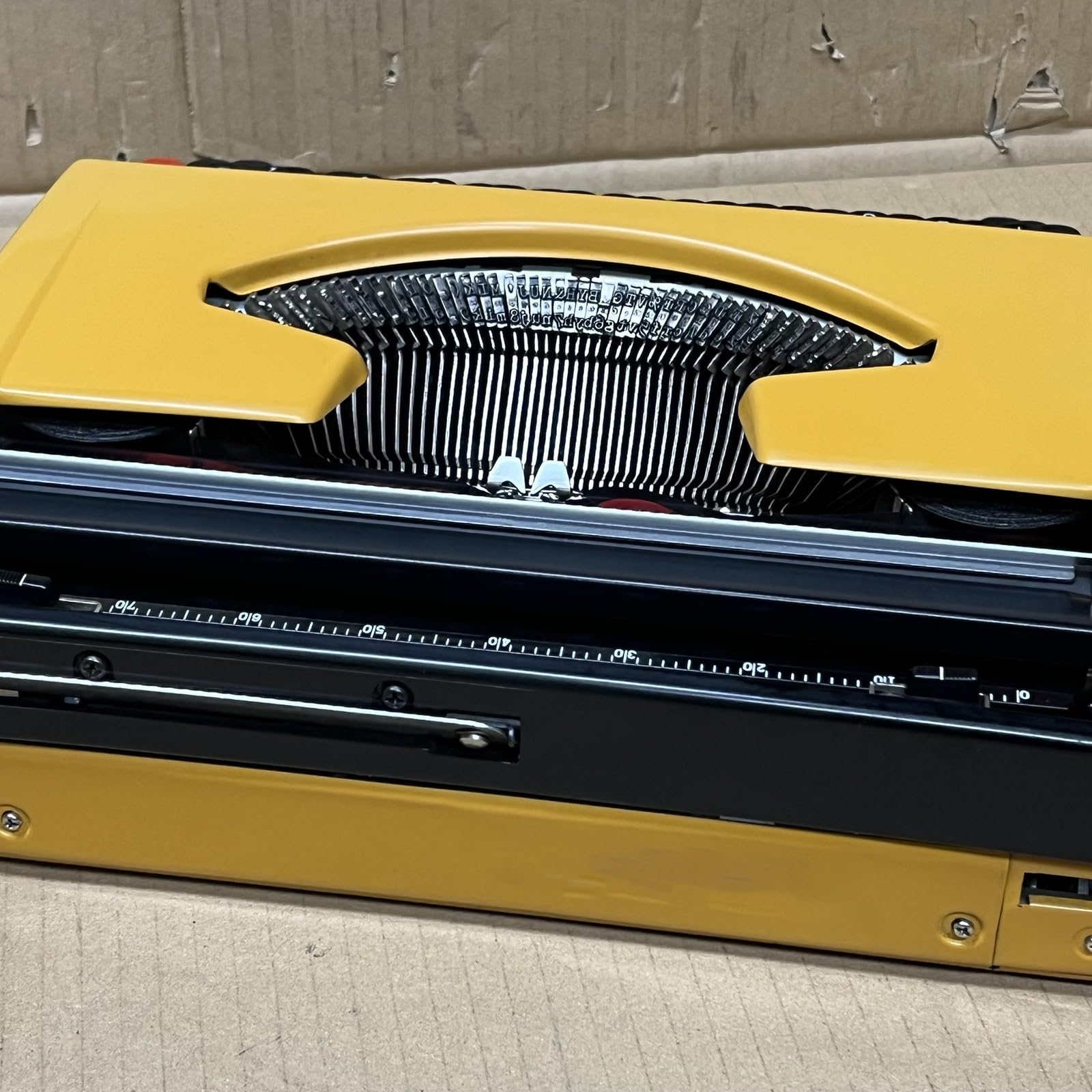 Retro Schreibmaschine Gelb, Retro Reiseschreibmaschine Nostalgische Schreibmaschine Zum Dekorieren Von Geschenken und Schreiben Von Briefen, Karten und Mehr